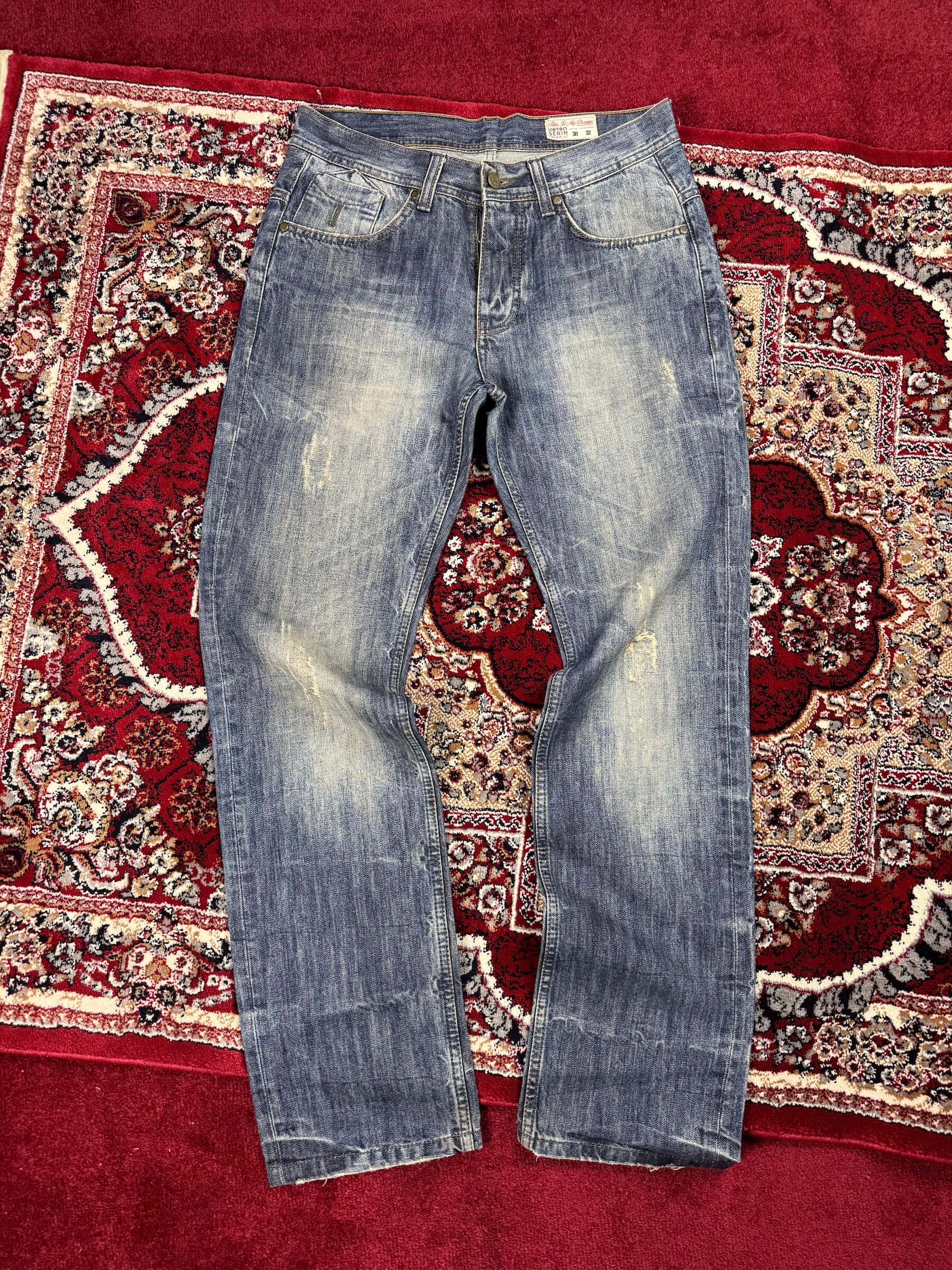 90S DISTRESSED BLUE VINTAGE RELAX JEANS (30”)