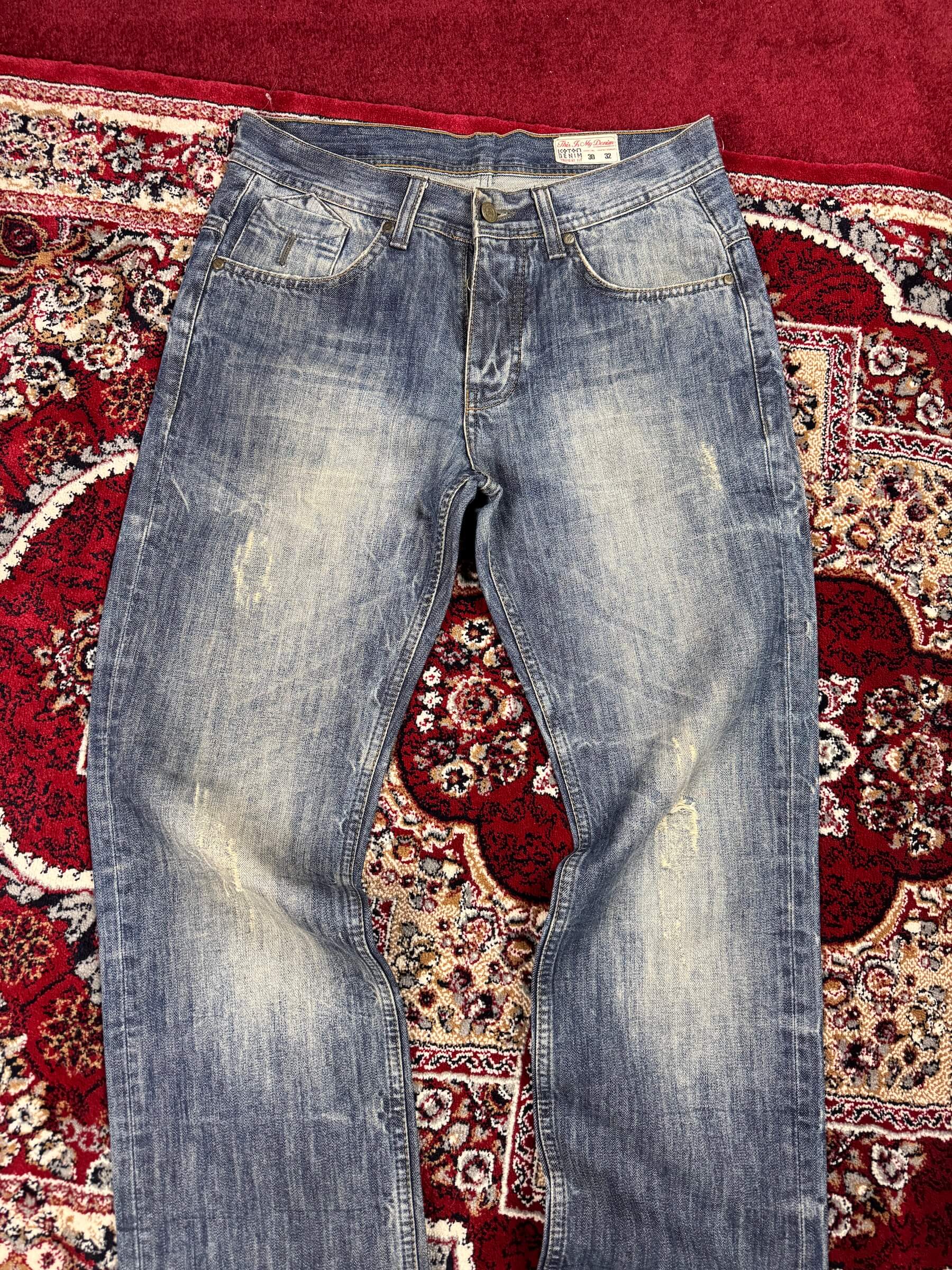 90S DISTRESSED BLUE VINTAGE RELAX JEANS (30”)