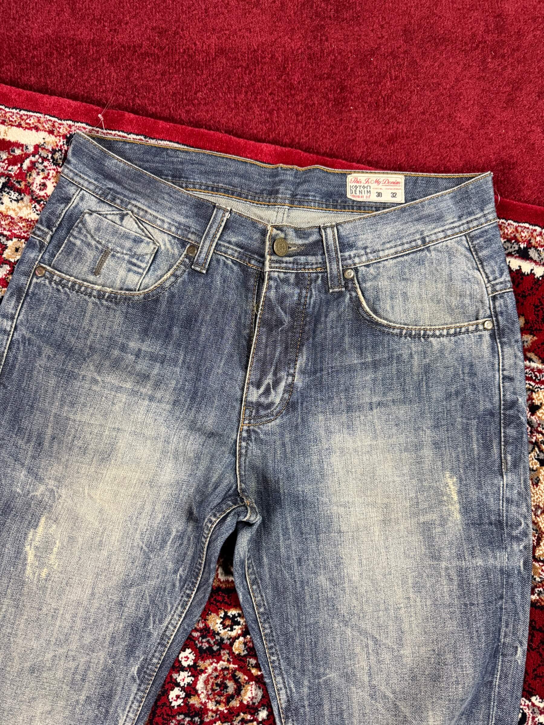 90S DISTRESSED BLUE VINTAGE RELAX JEANS (30”)