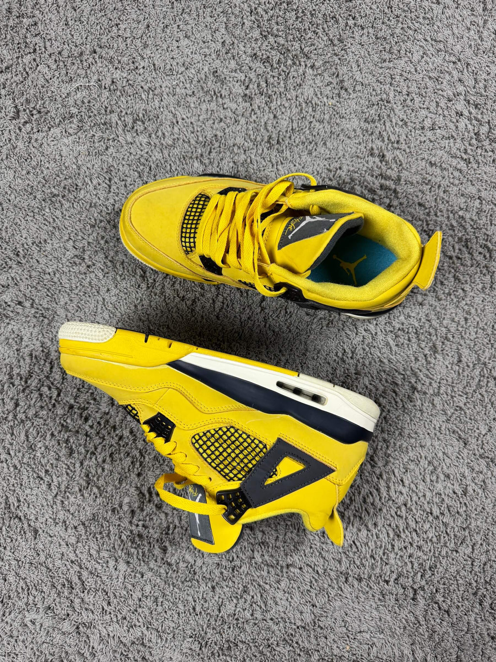 AIR JORDAN 4 RETRO LIGHTNING YELLOW (41)