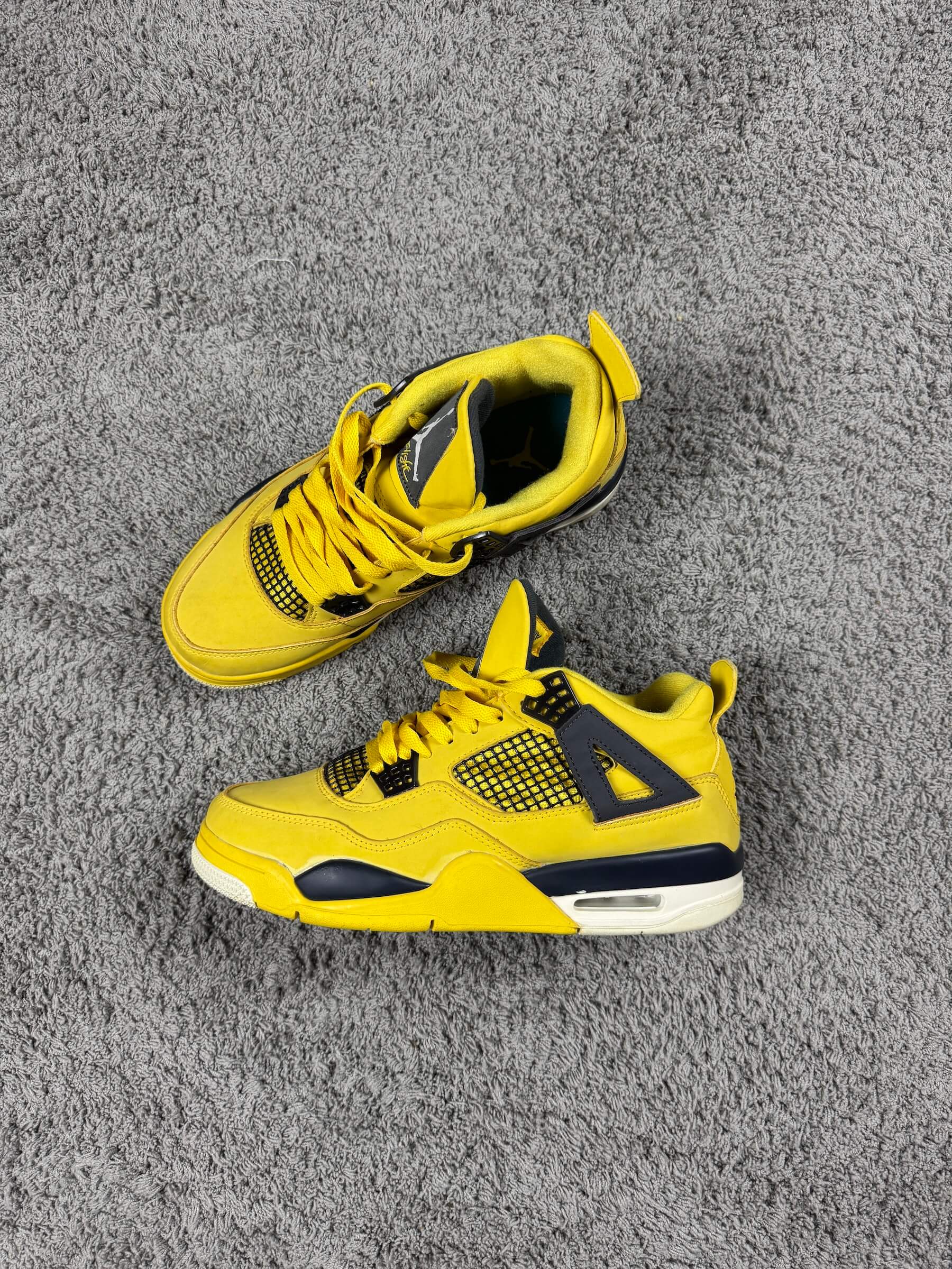 AIR JORDAN 4 RETRO LIGHTNING YELLOW (41)