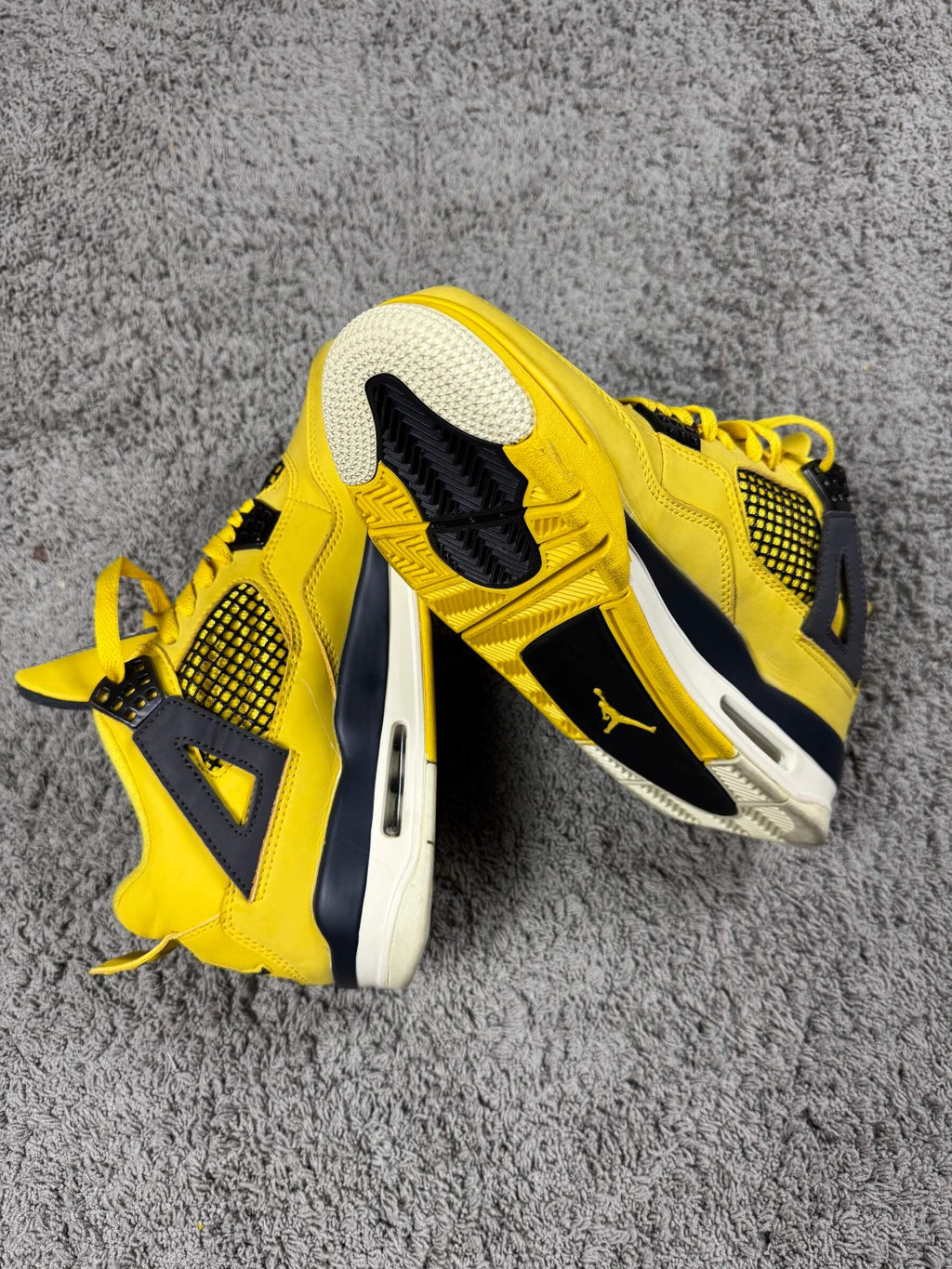 AIR JORDAN 4 RETRO LIGHTNING YELLOW (41)