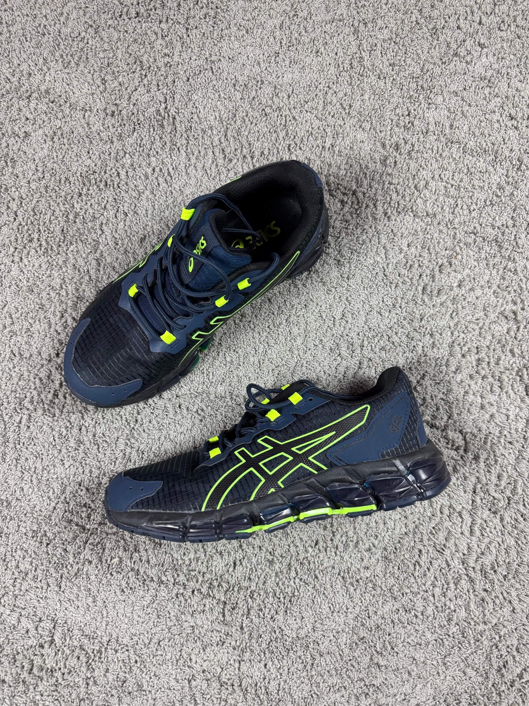 ASICS GEL-QUANTUM 360 6 (41.5)
