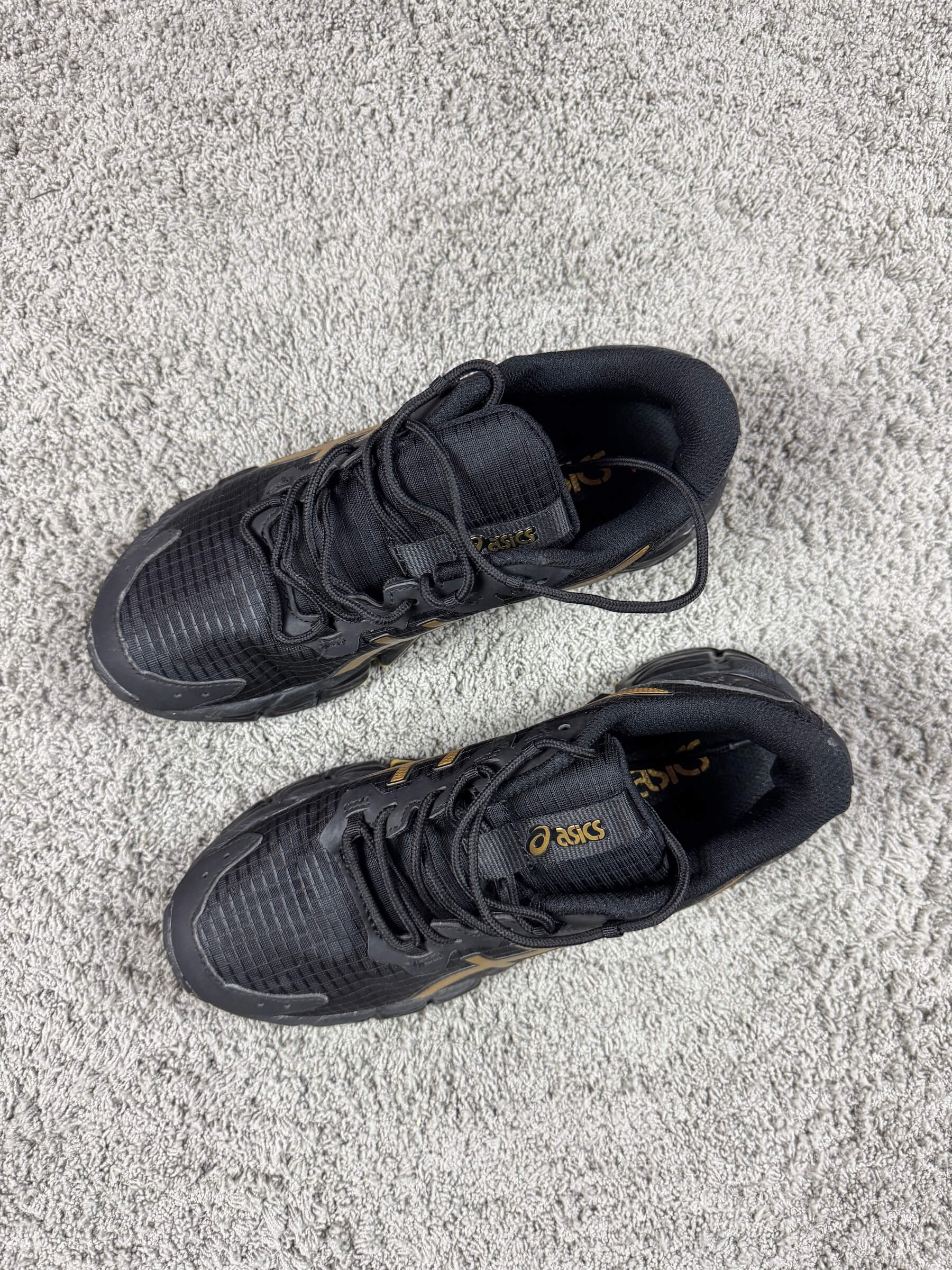 ASICS GEL-QUANTUM 360 6 GOLD (40.5)