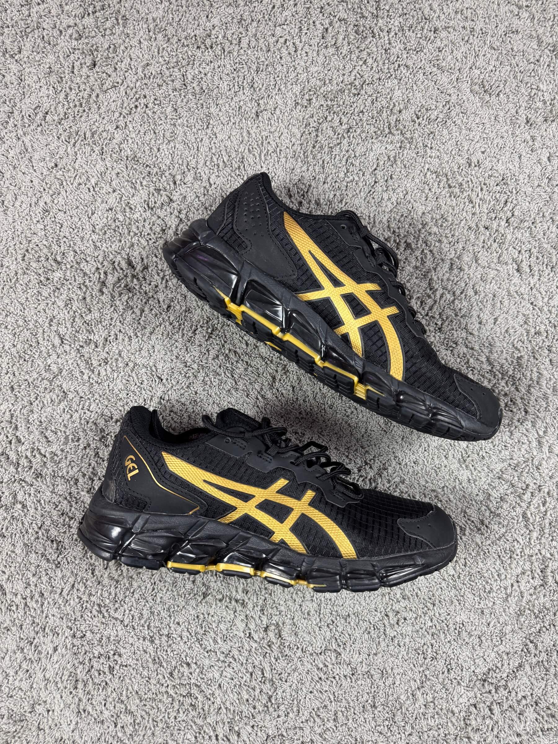 ASICS GEL-QUANTUM 360 6 GOLD (40.5)