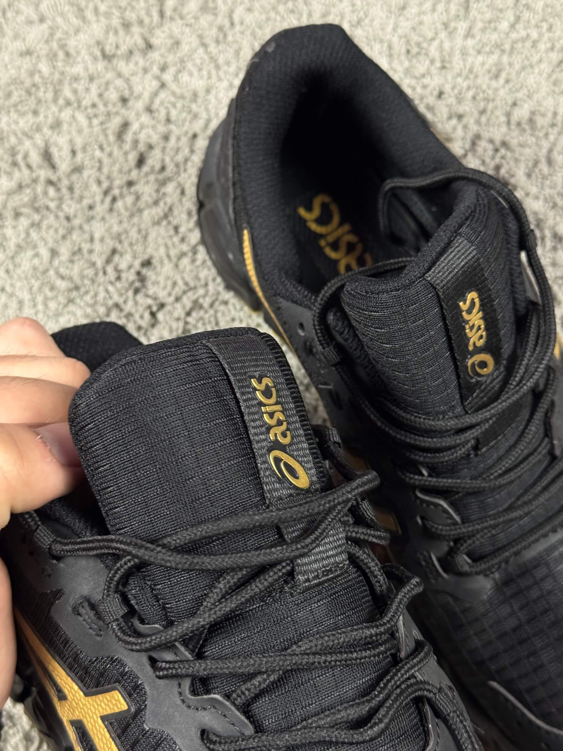 ASICS GEL-QUANTUM 360 6 GOLD (40.5)