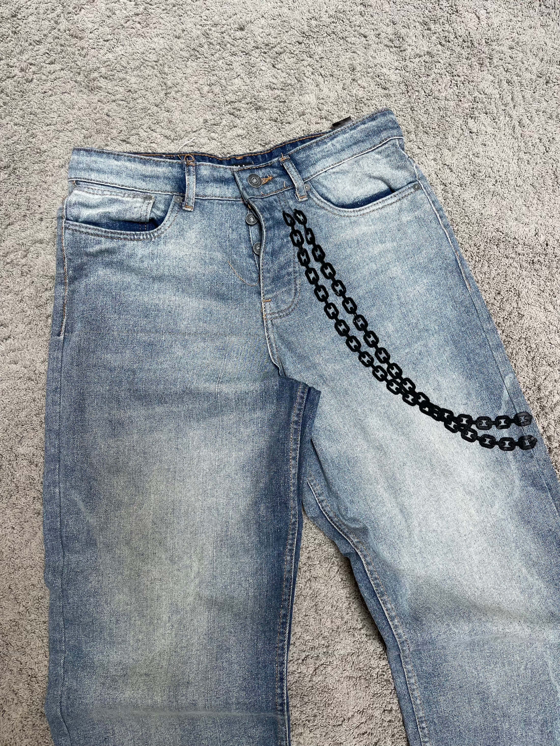 Boohoo - Chain Embroidered Jeans (32")
