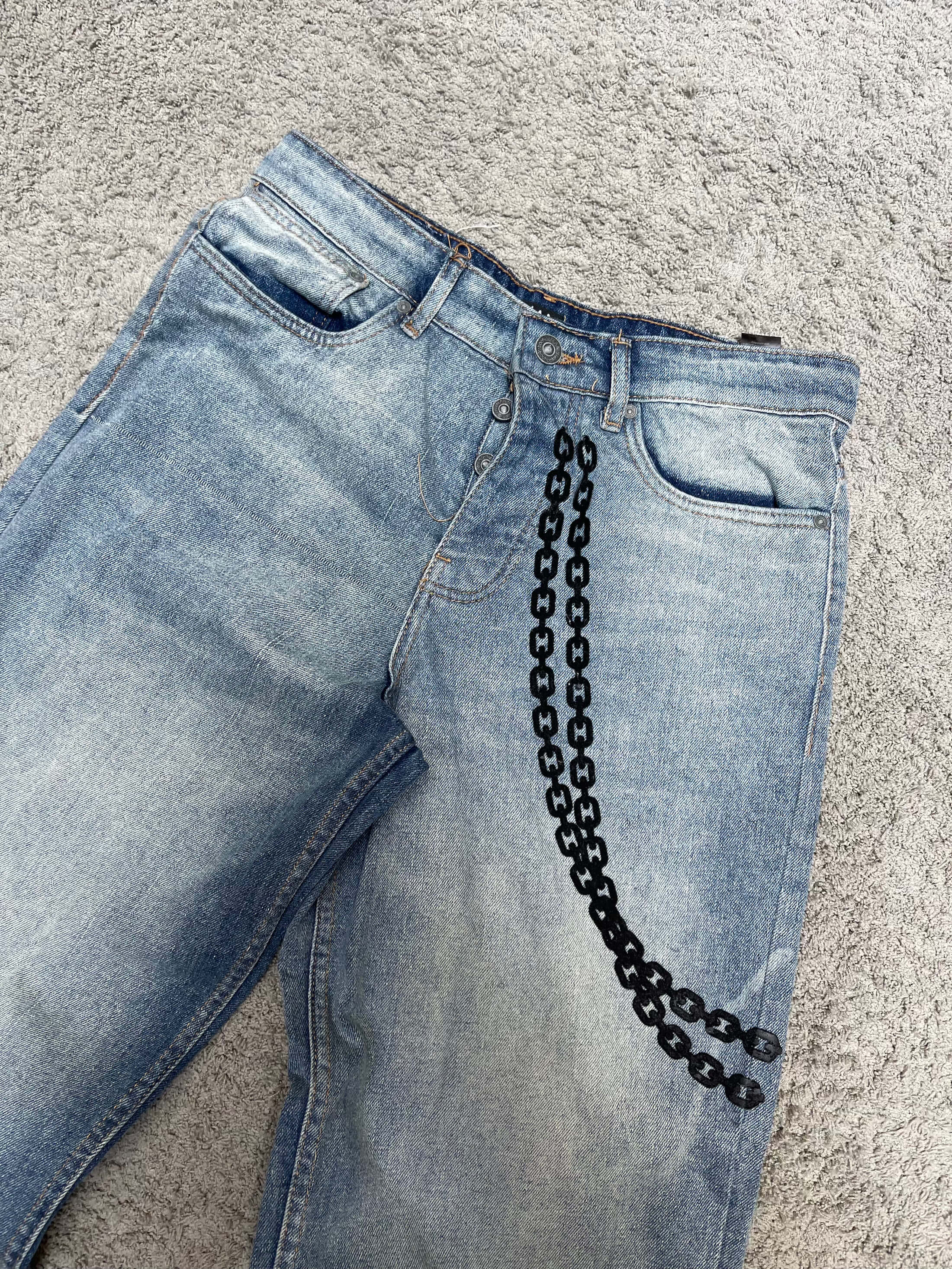 Boohoo - Chain Embroidered Jeans (32")