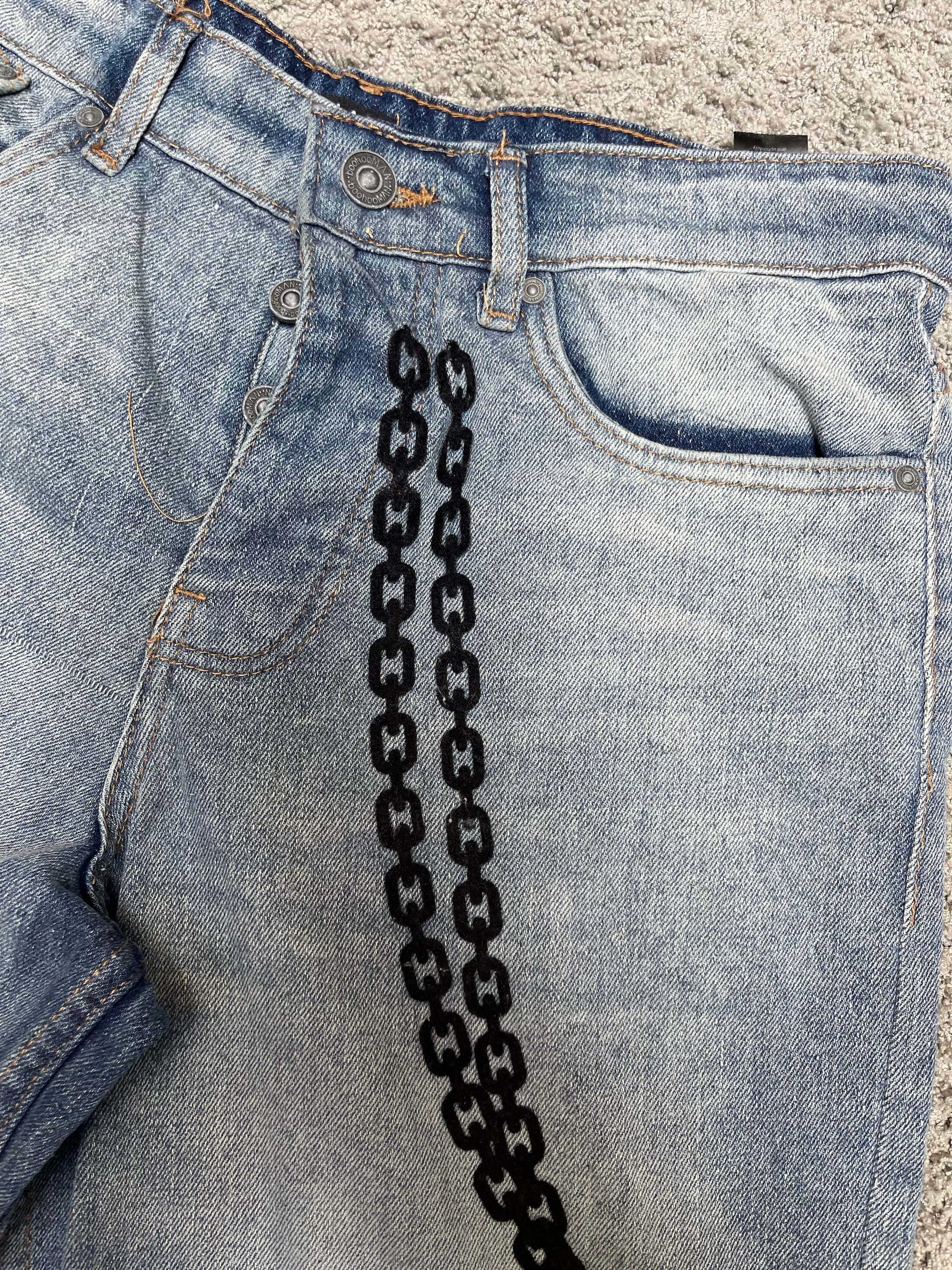 Boohoo - Chain Embroidered Jeans (32")