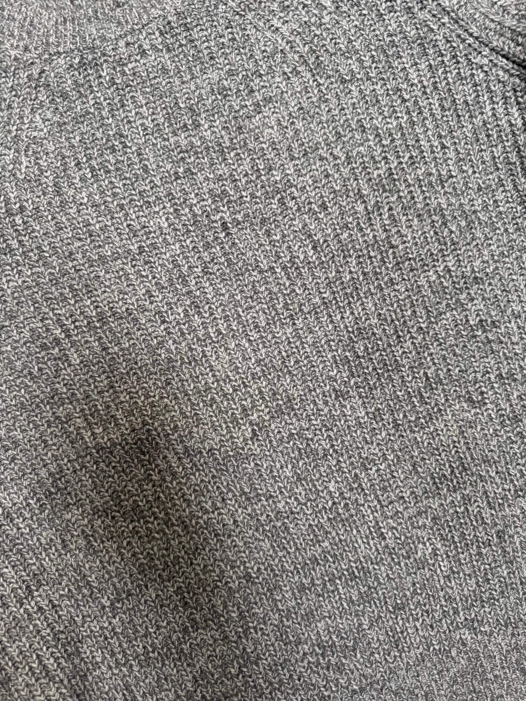 Clride. n knitted gray sweater (M/L)