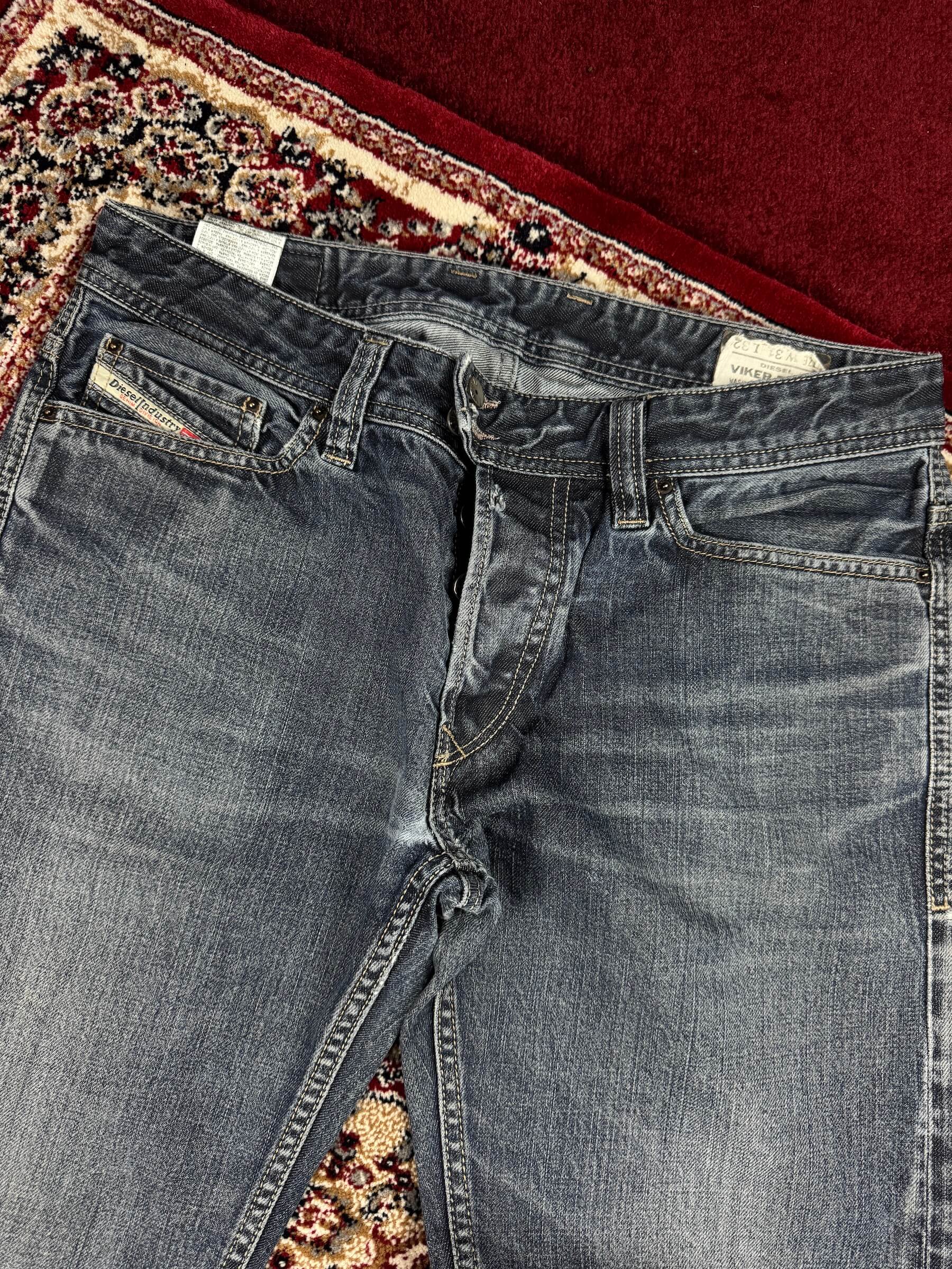DIESEL - VINTAGE STRAIGHT FIT JEANS (34”)