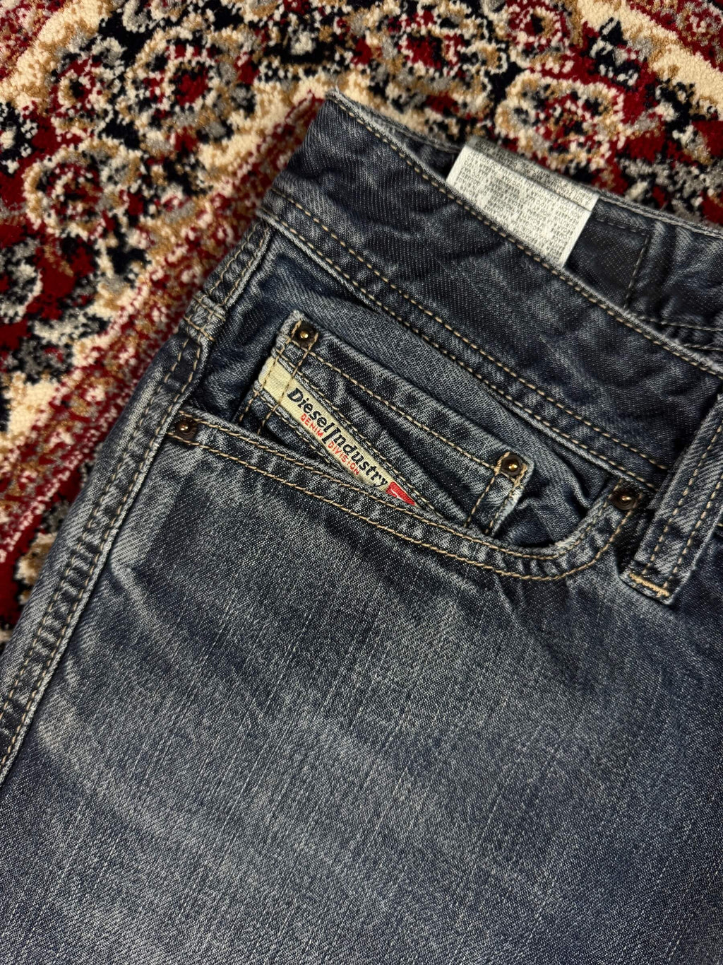DIESEL - VINTAGE STRAIGHT FIT JEANS (34”)