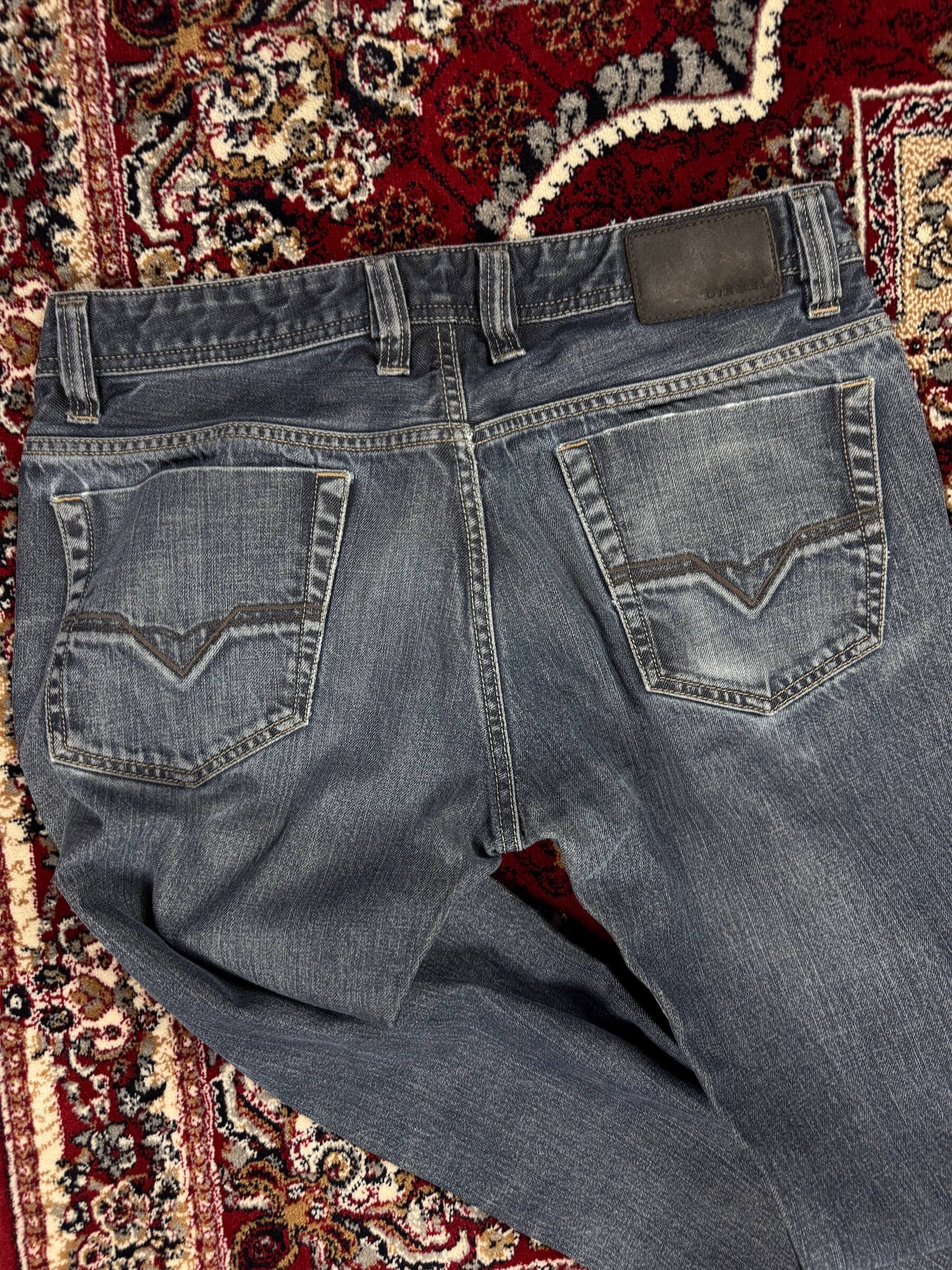 DIESEL - VINTAGE STRAIGHT FIT JEANS (34”)