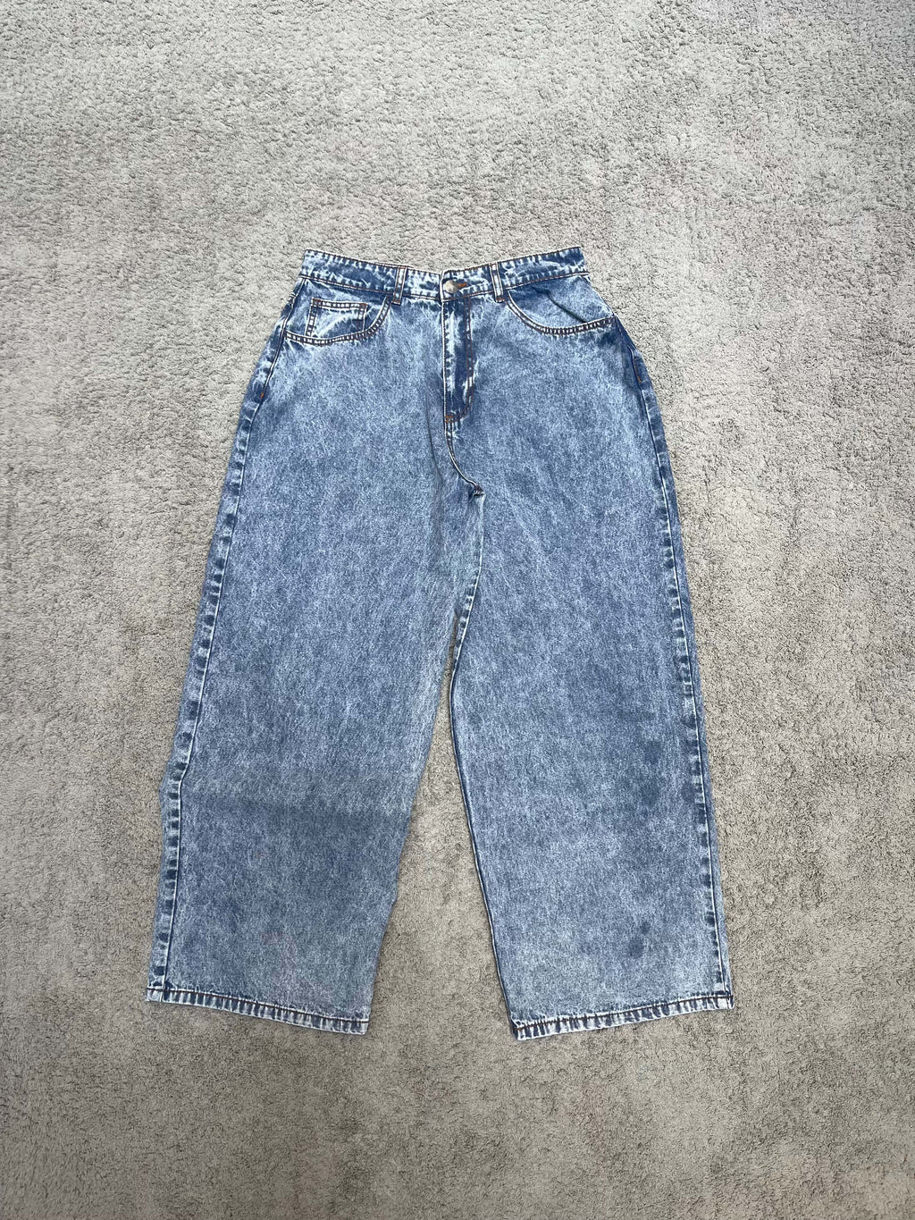 Pretty Little Thing - Washed Blue Jeans (32")