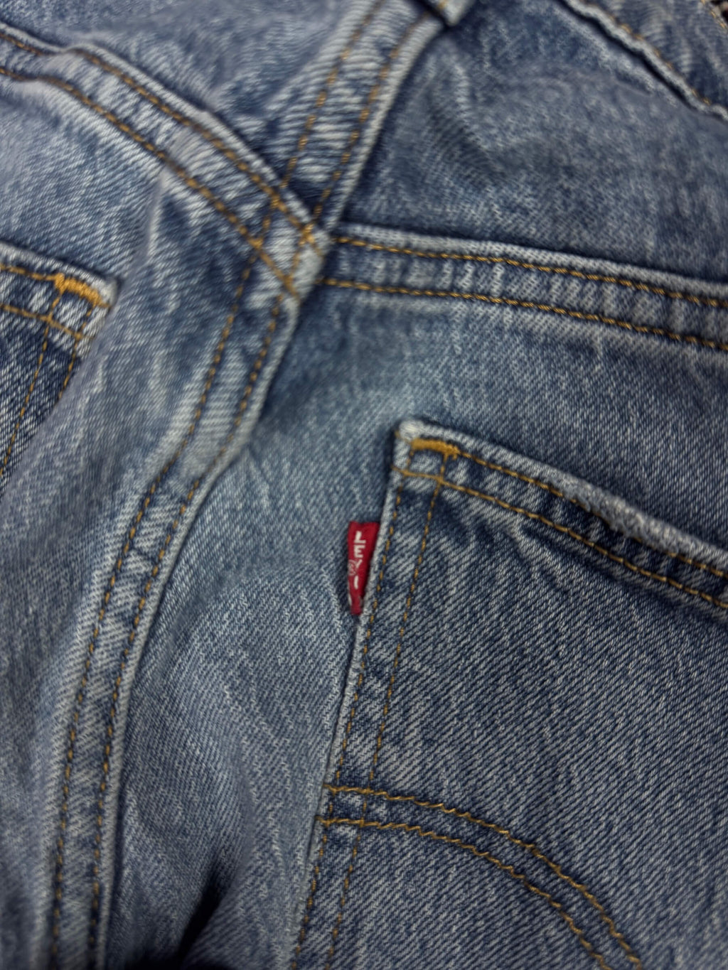 LEVIS - FLARED JEANS FOR HIM (32”)