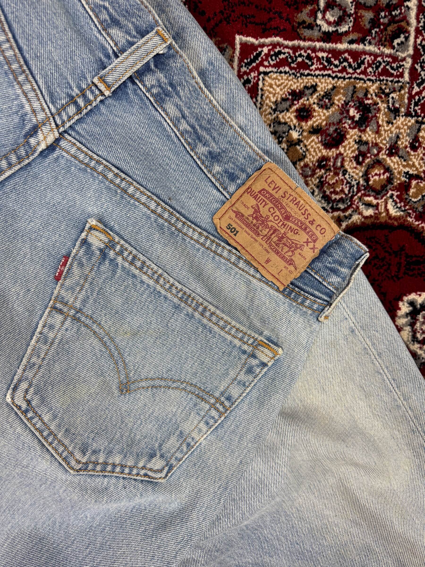 LEVIS 501 - BLUE FADED JEANS (34”)