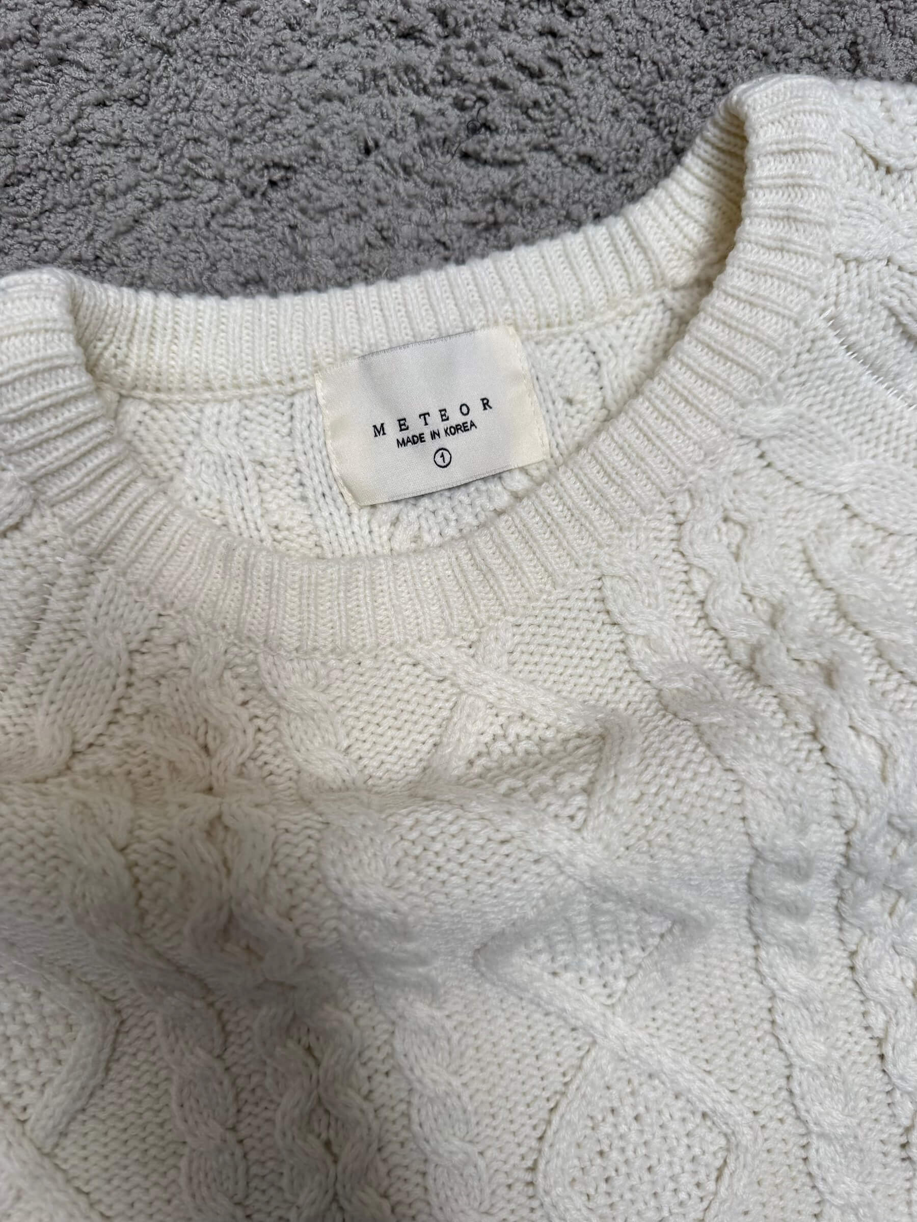 Meteor - beige knitted sweater (M)