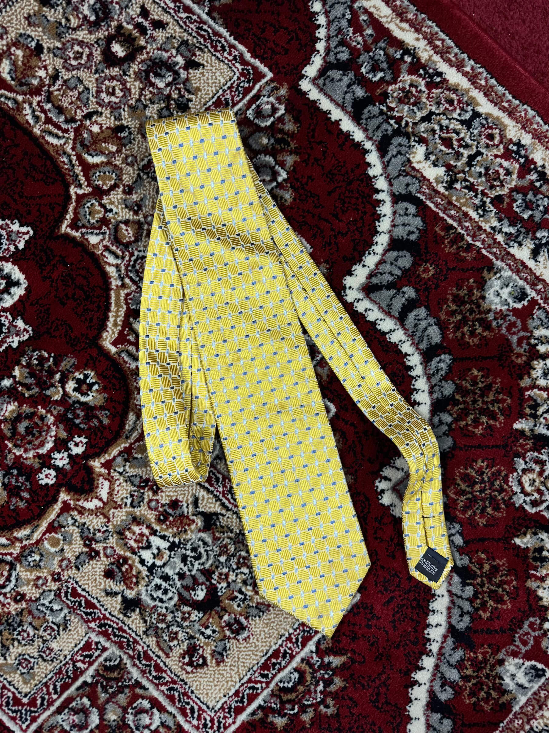 ROCHE - VINTAGE YELLOW SILK TIE