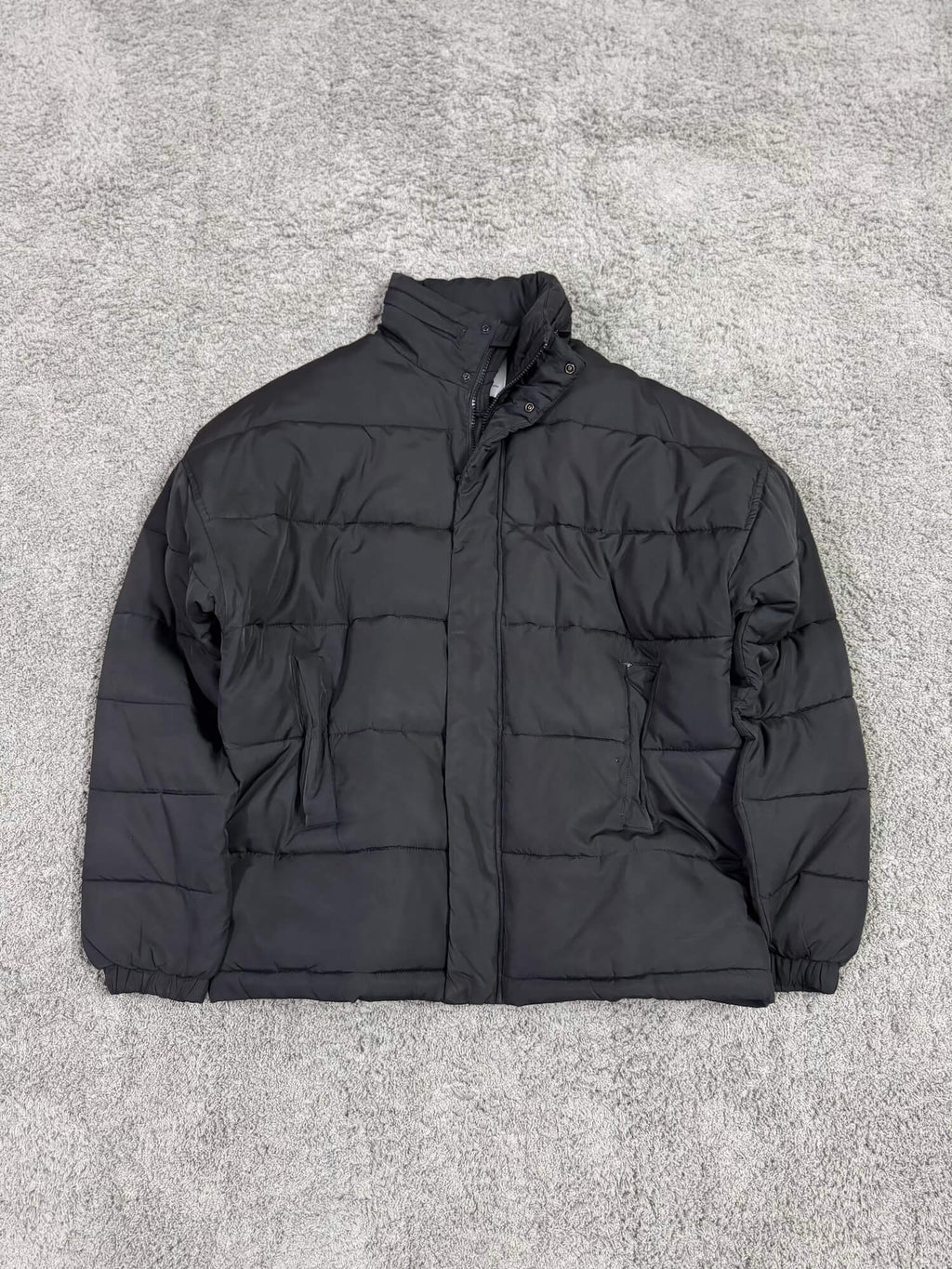 Urban Outfitters - Puffer Jacket (L/XL)
