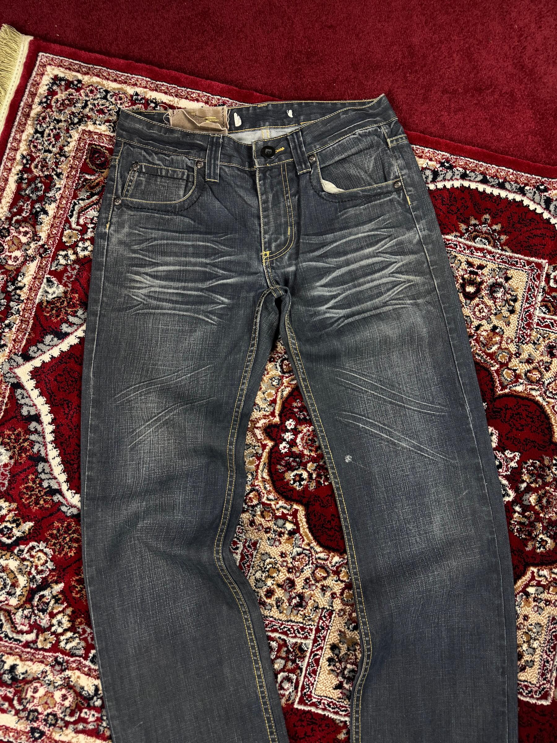 WOLF MARK 90S VINATAGE RELAXED FIT JEANS (32”)