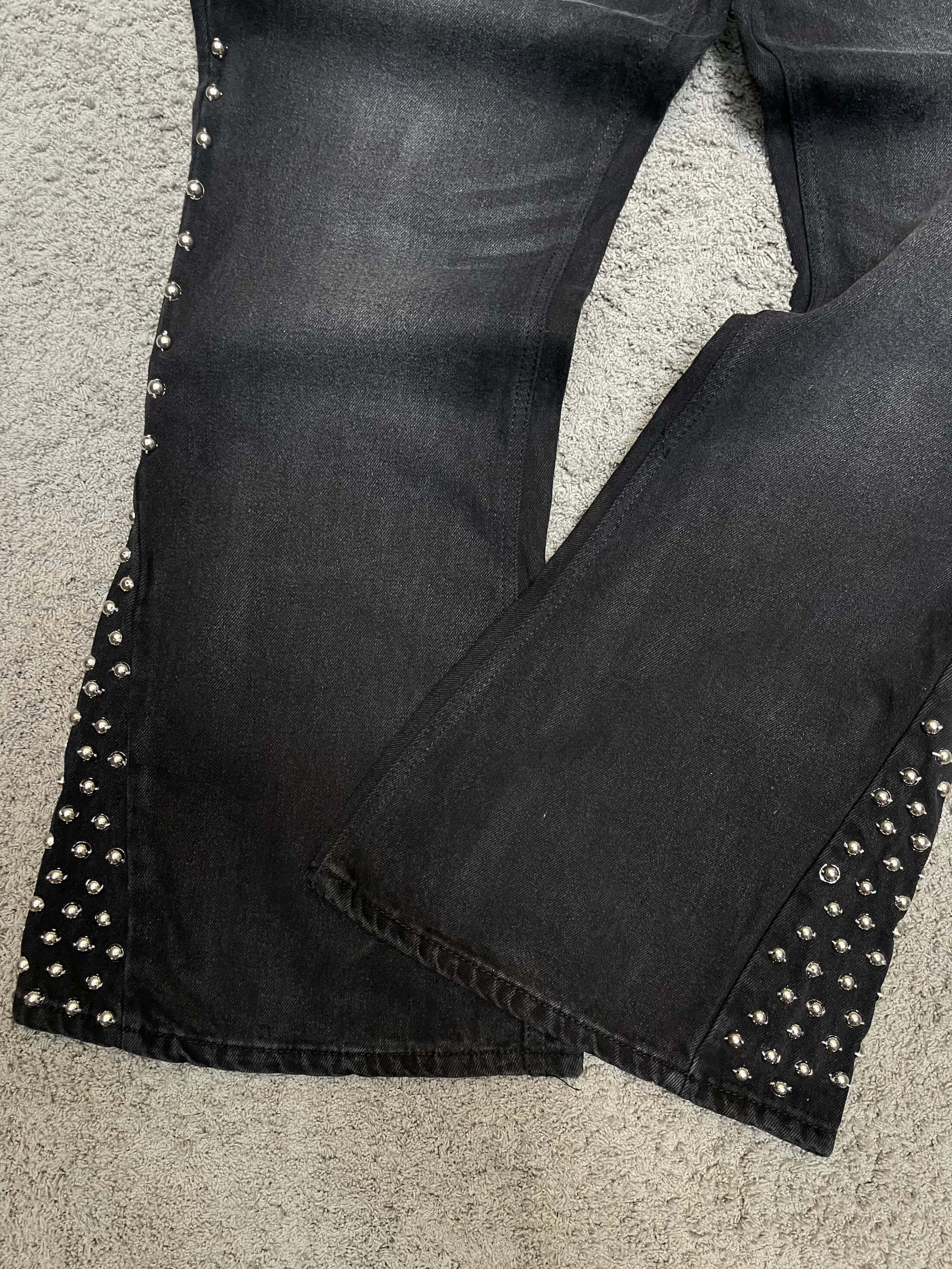Boohoo - Black Flared Jeans (36")