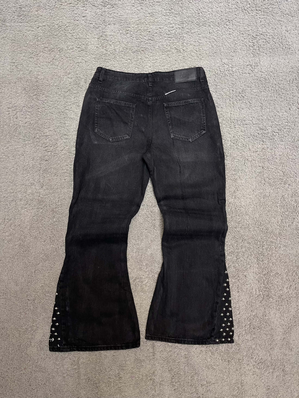 Boohoo - Black Flared Jeans (36")