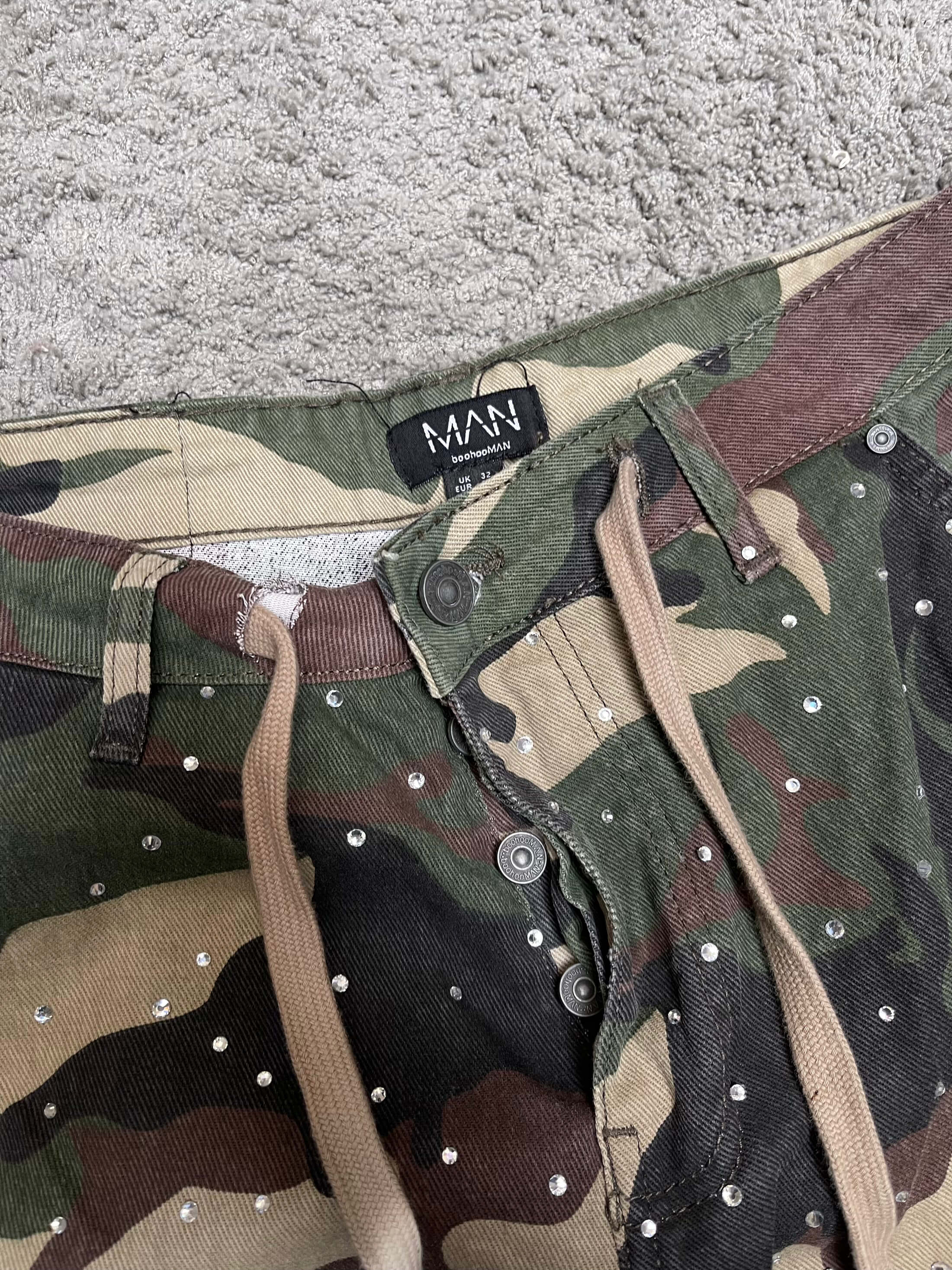 Boohoo Camo Cargo Pants (30-32")