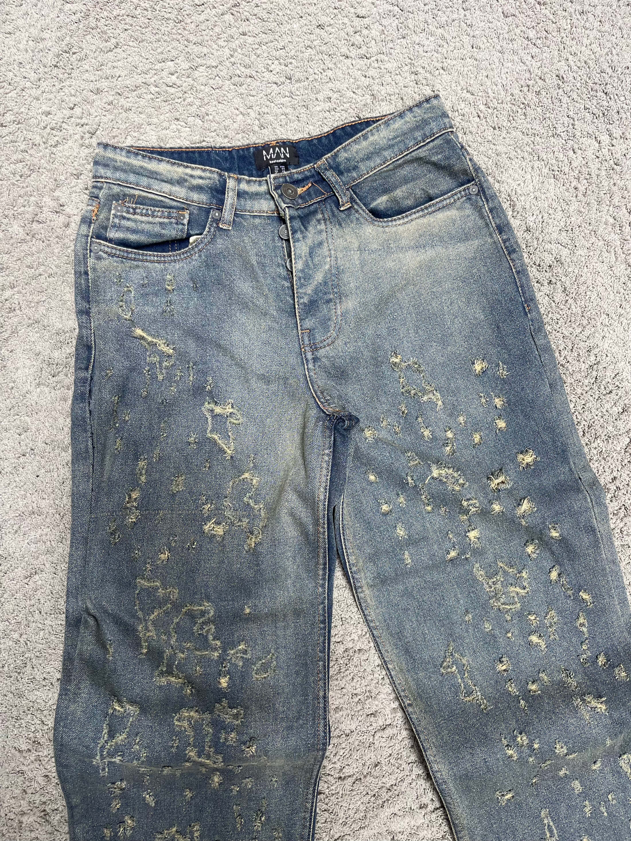 Boohoo - Distressed Blue Denim (28")