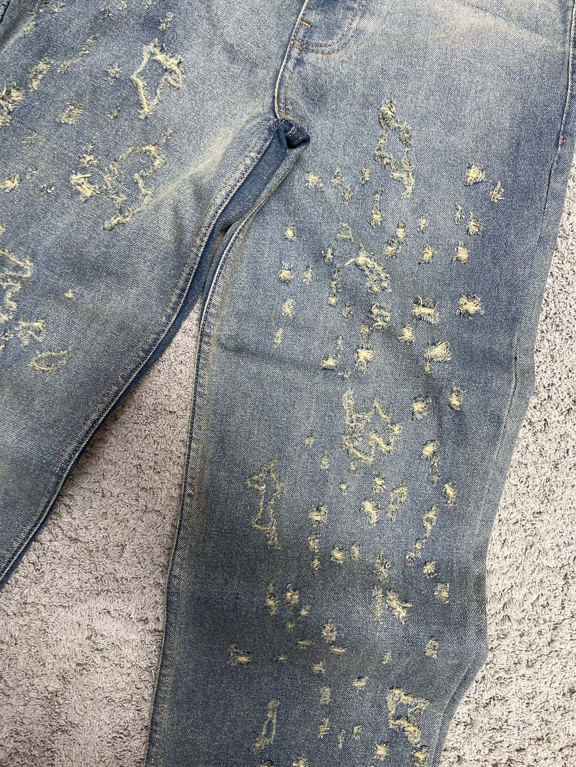 Boohoo - Distressed Blue Denim (28")