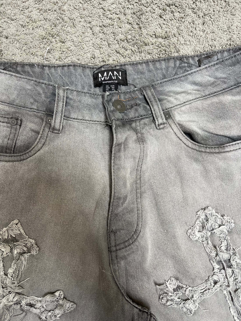 Boohoo Distressed Cross Baggy Jeans (32")