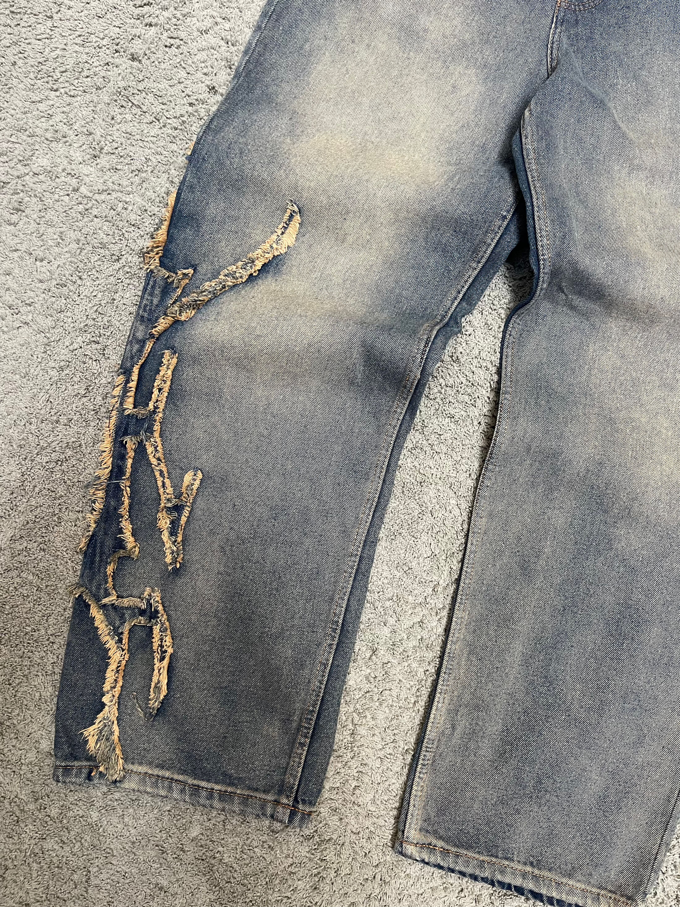 Boohoo - Faded Vintage Denim (32")