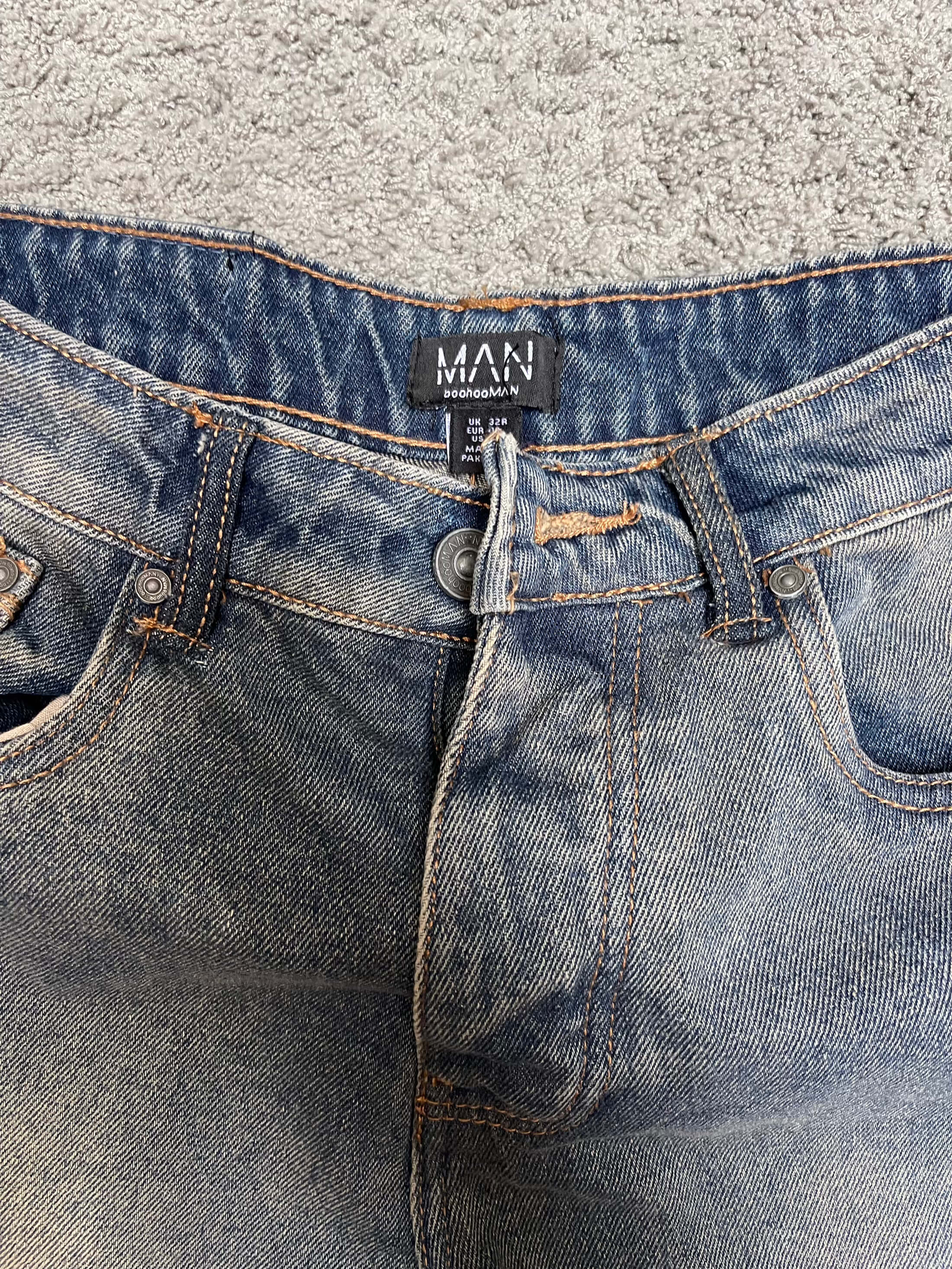 Boohoo - Faded Vintage Denim (32")