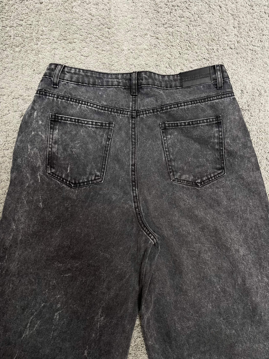 Boohoo Gray Baggy Jeans (32")