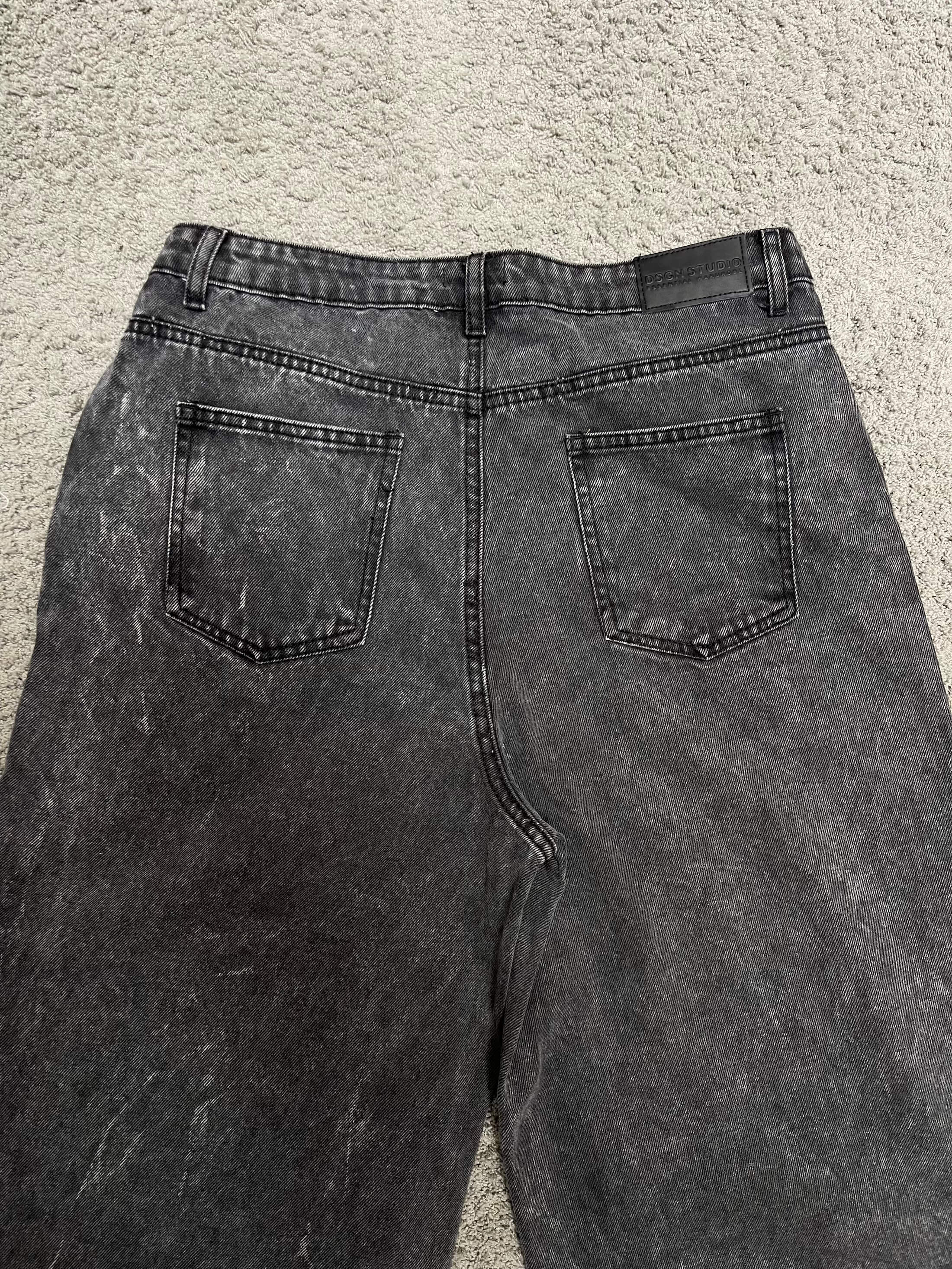 Boohoo Gray Baggy Jeans (32")