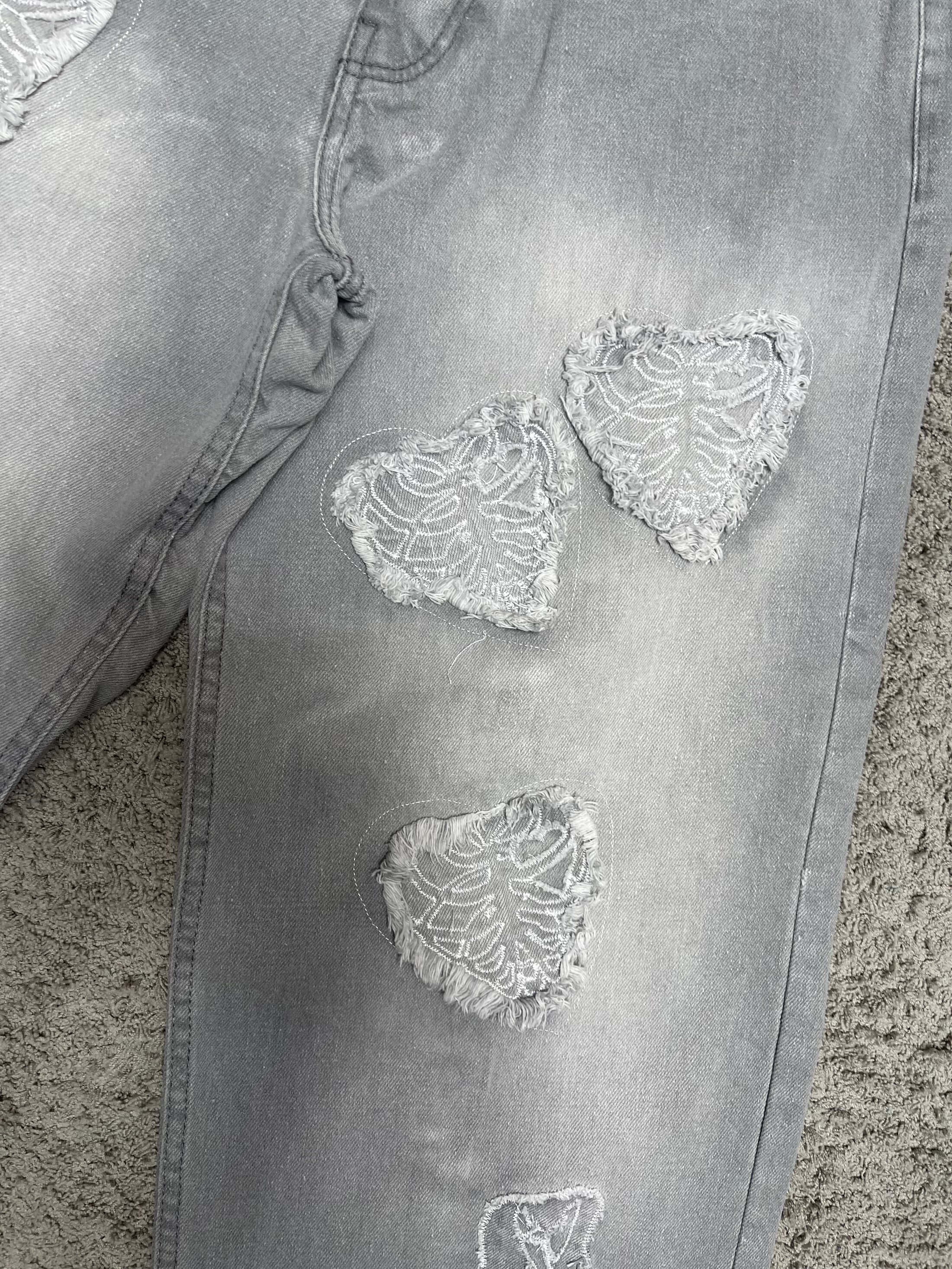 Boohoo - Gray Hearts Patched Denim (32")