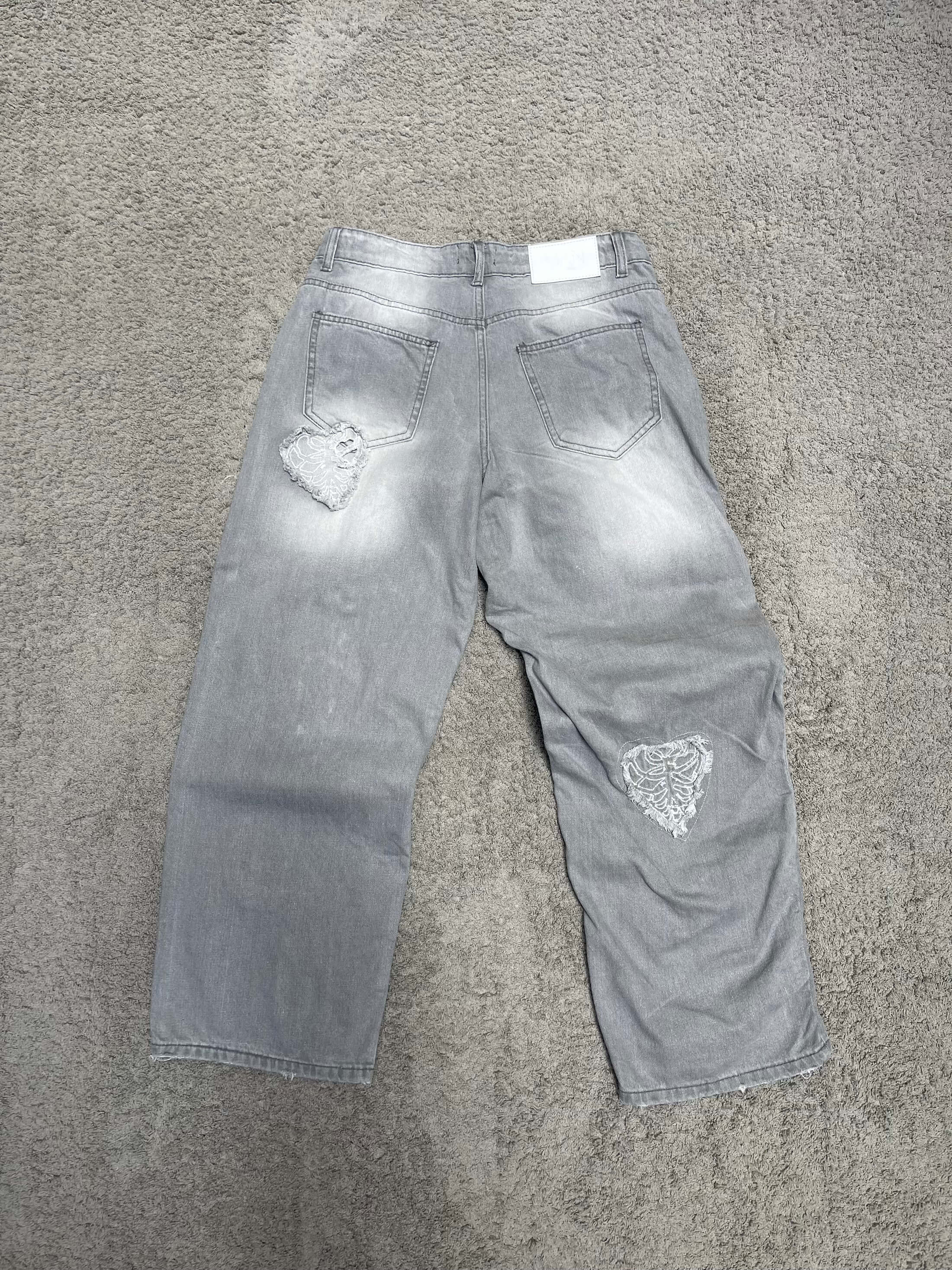 Boohoo - Gray Hearts Patched Denim (32")