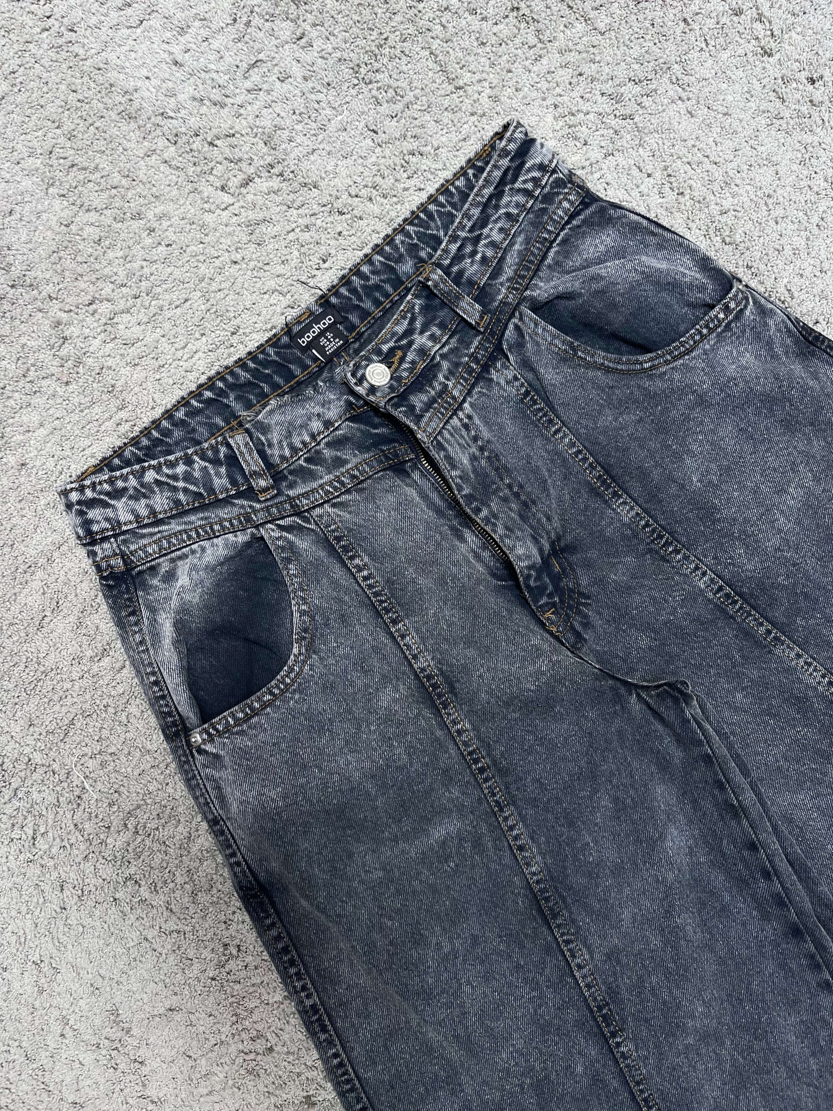 Boohoo Insane Baggy Jeans (30-32")