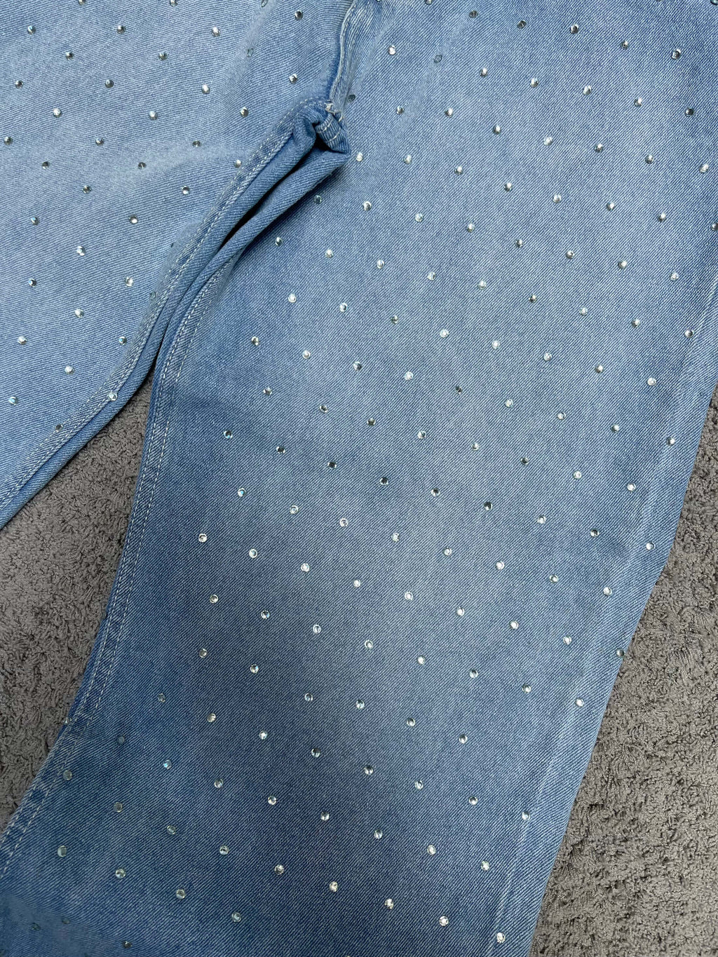 Boohoo - Rhinestone Blue Jeans (32")