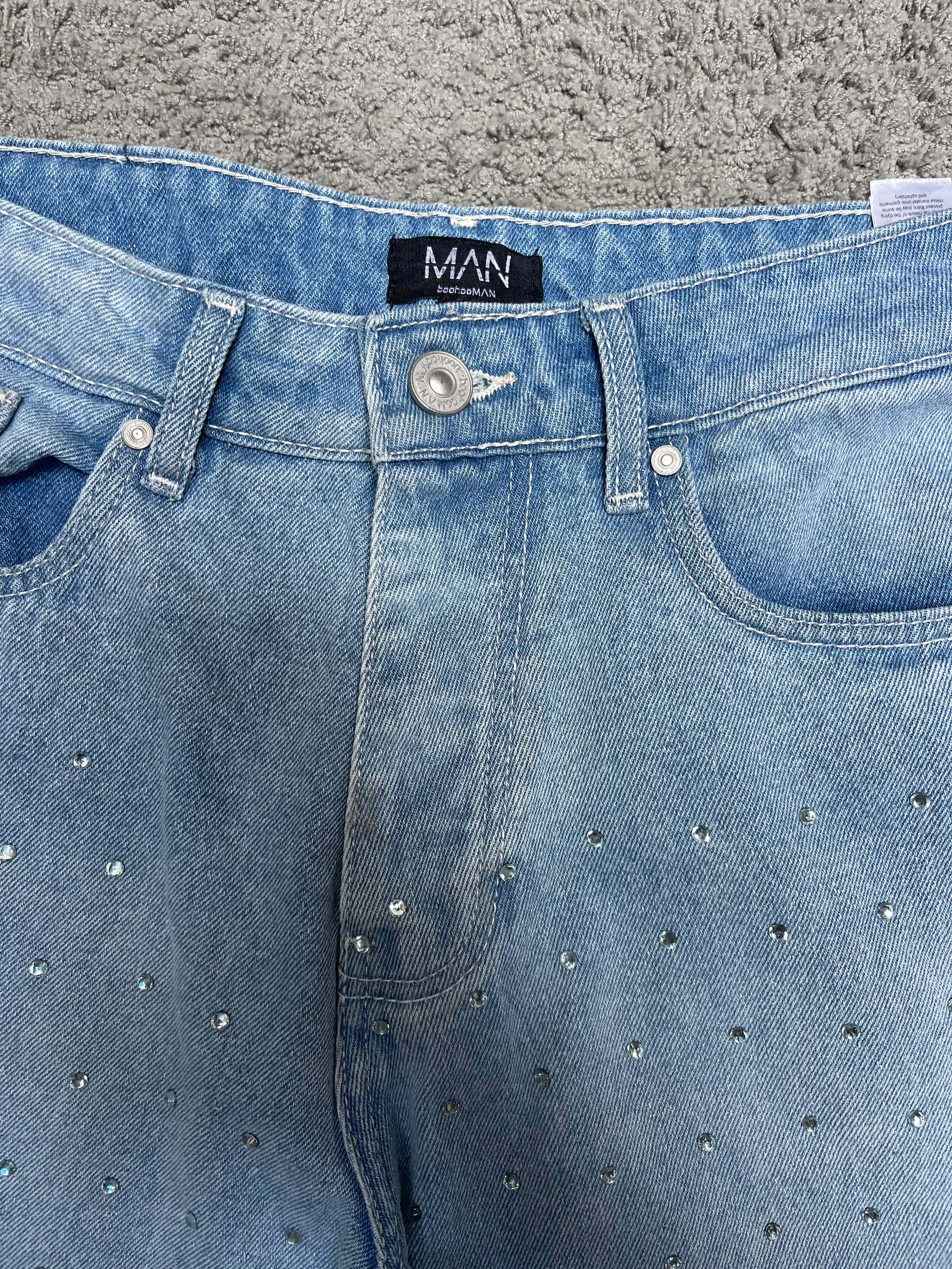 Boohoo - Rhinestone Blue Jeans (32")