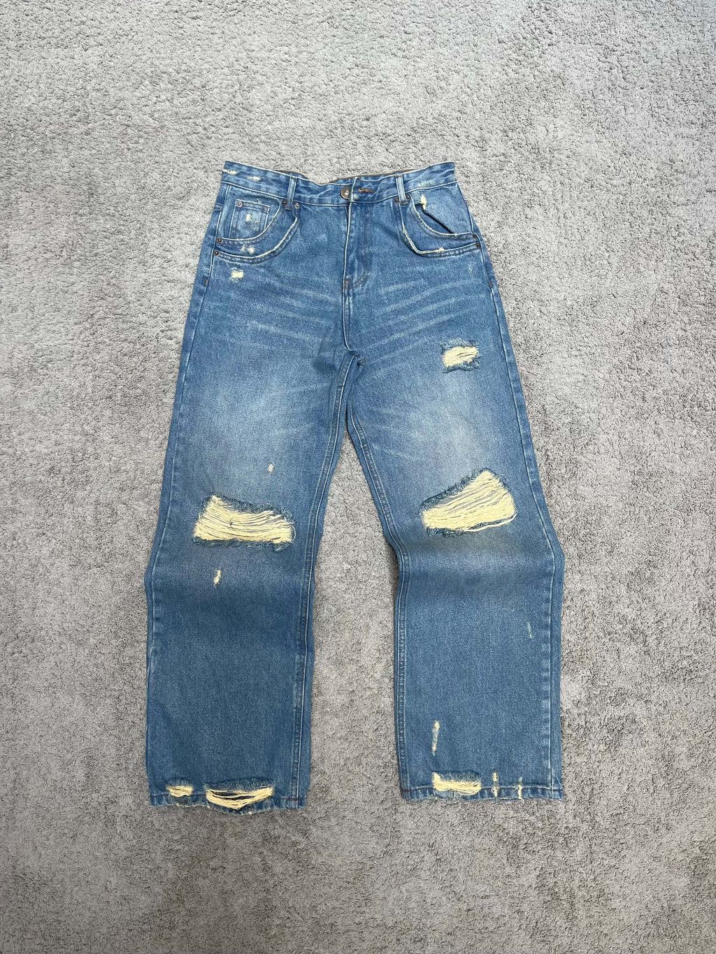 Courtside - Distressed Blue Denim (30")