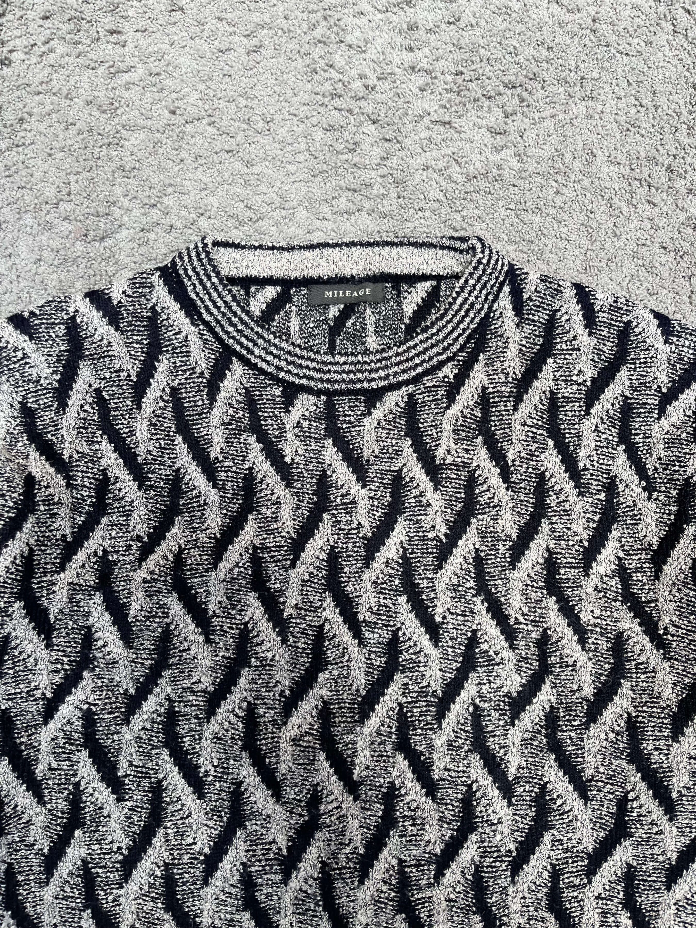 Mileage - Textured Sweater (M/L)
