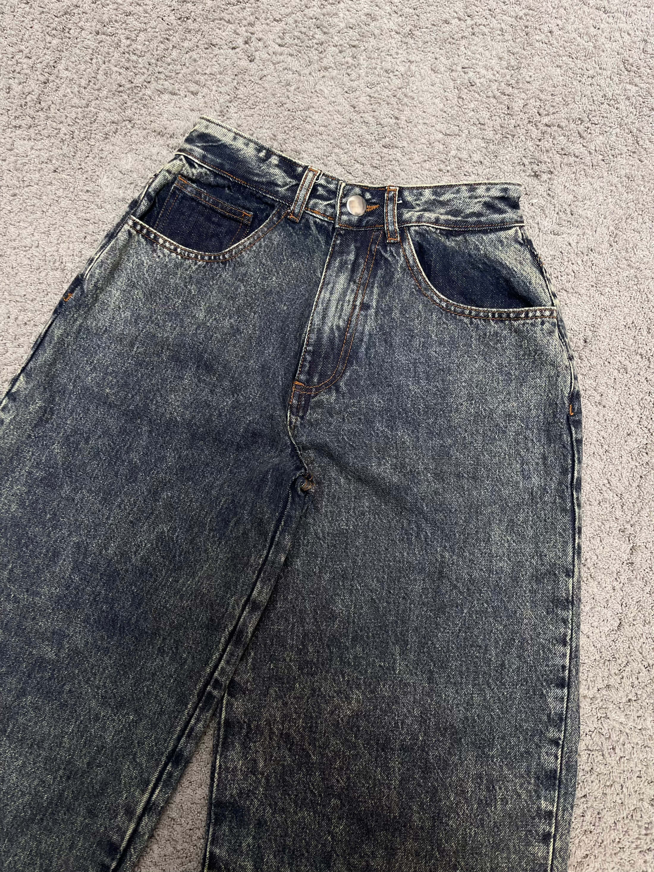 Pretty Little Thing Baggy Jeans (26")