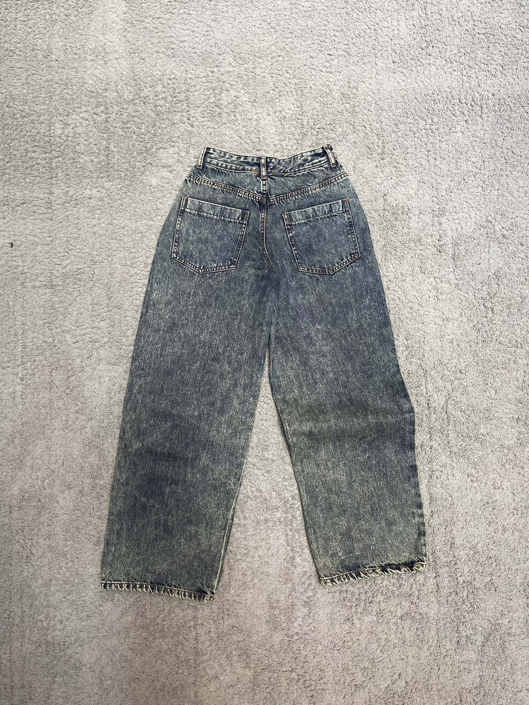 Pretty Little Thing Baggy Jeans (26")