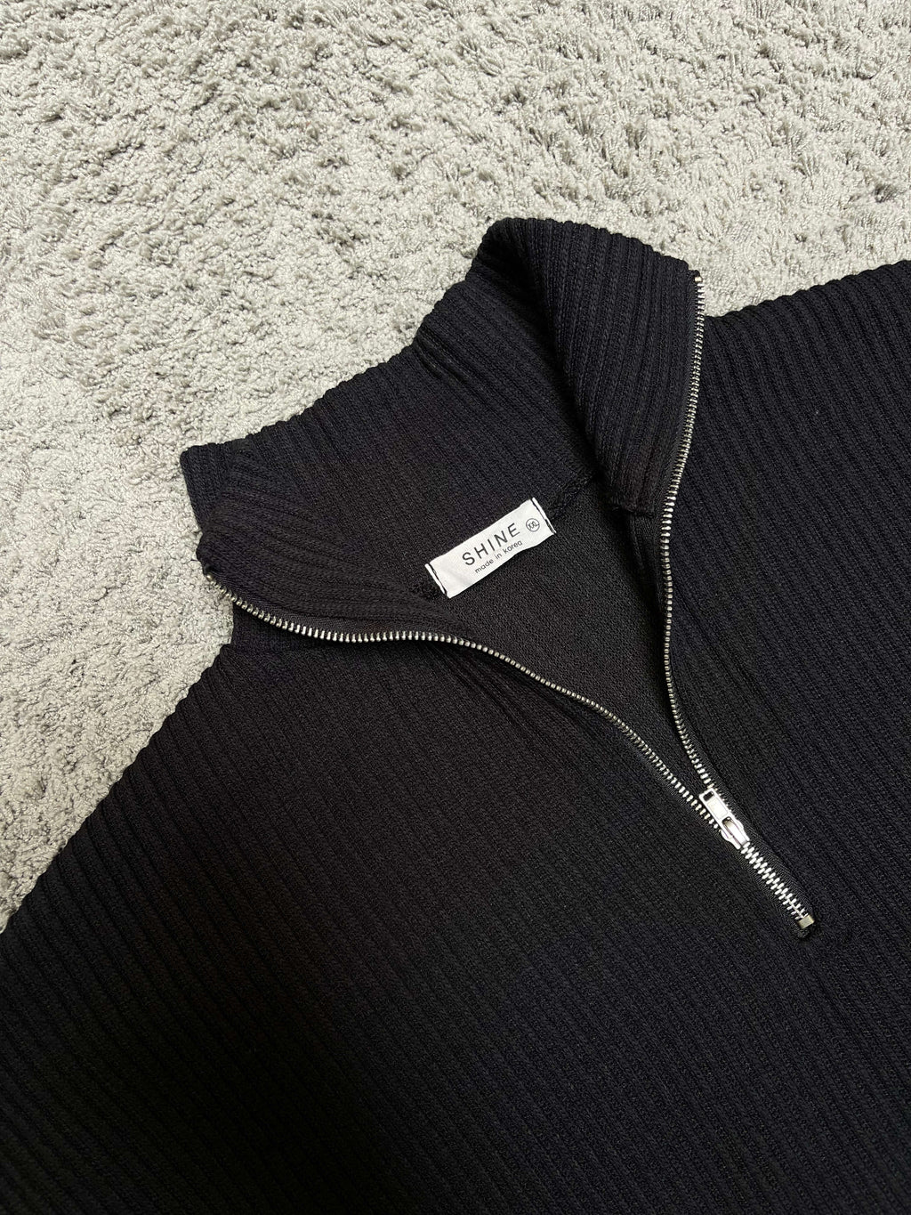 Shine Black Quarter Zipper (L)