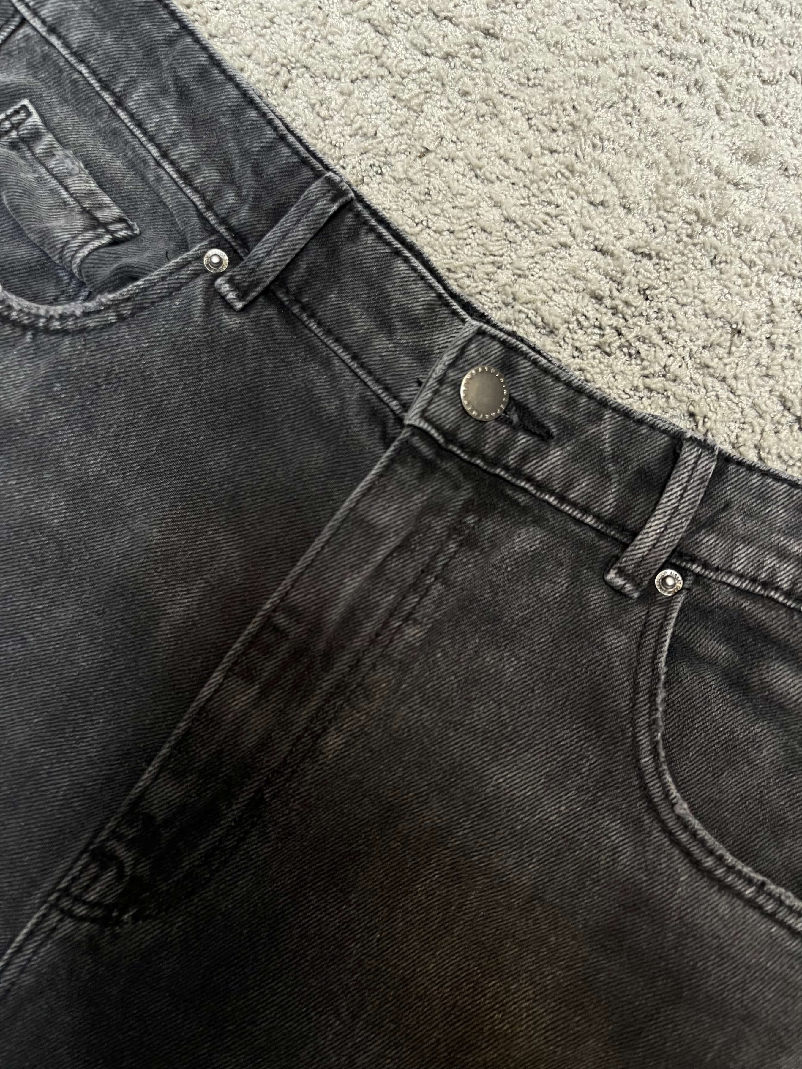 Sinsay Relaxed Fit Jeans (32″)