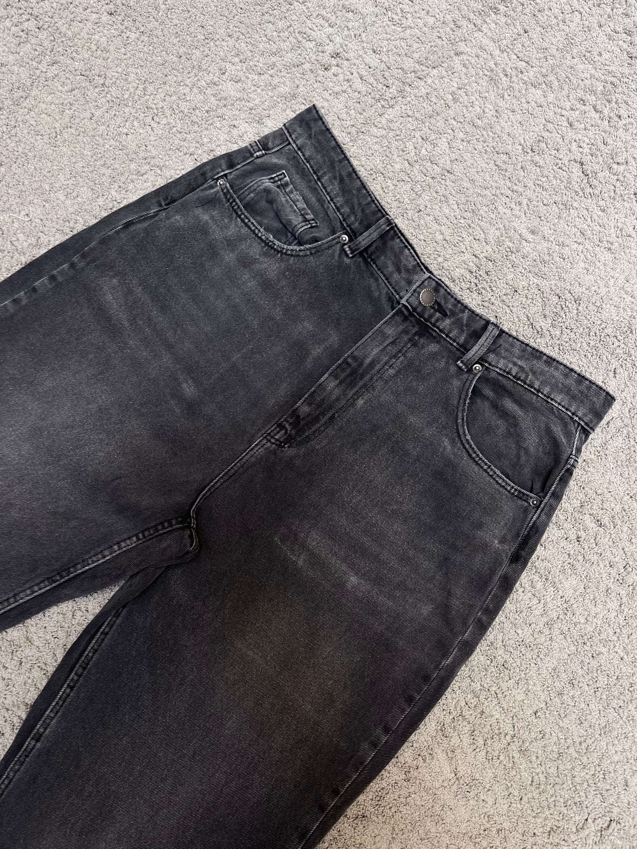 Sinsay Relaxed Fit Jeans (32″)