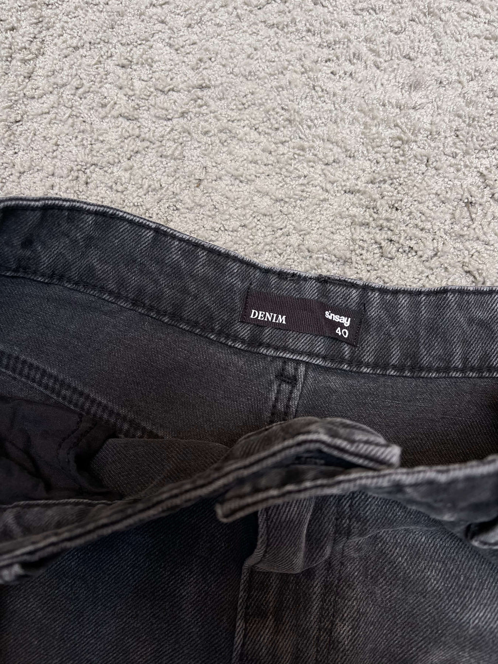 Sinsay Relaxed Fit Jeans (32″)